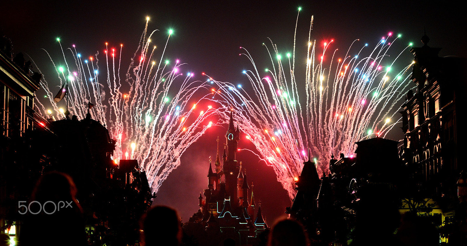 Nikon AF-S Nikkor 70-200mm F4G ED VR sample photo. Disney fireworks photography
