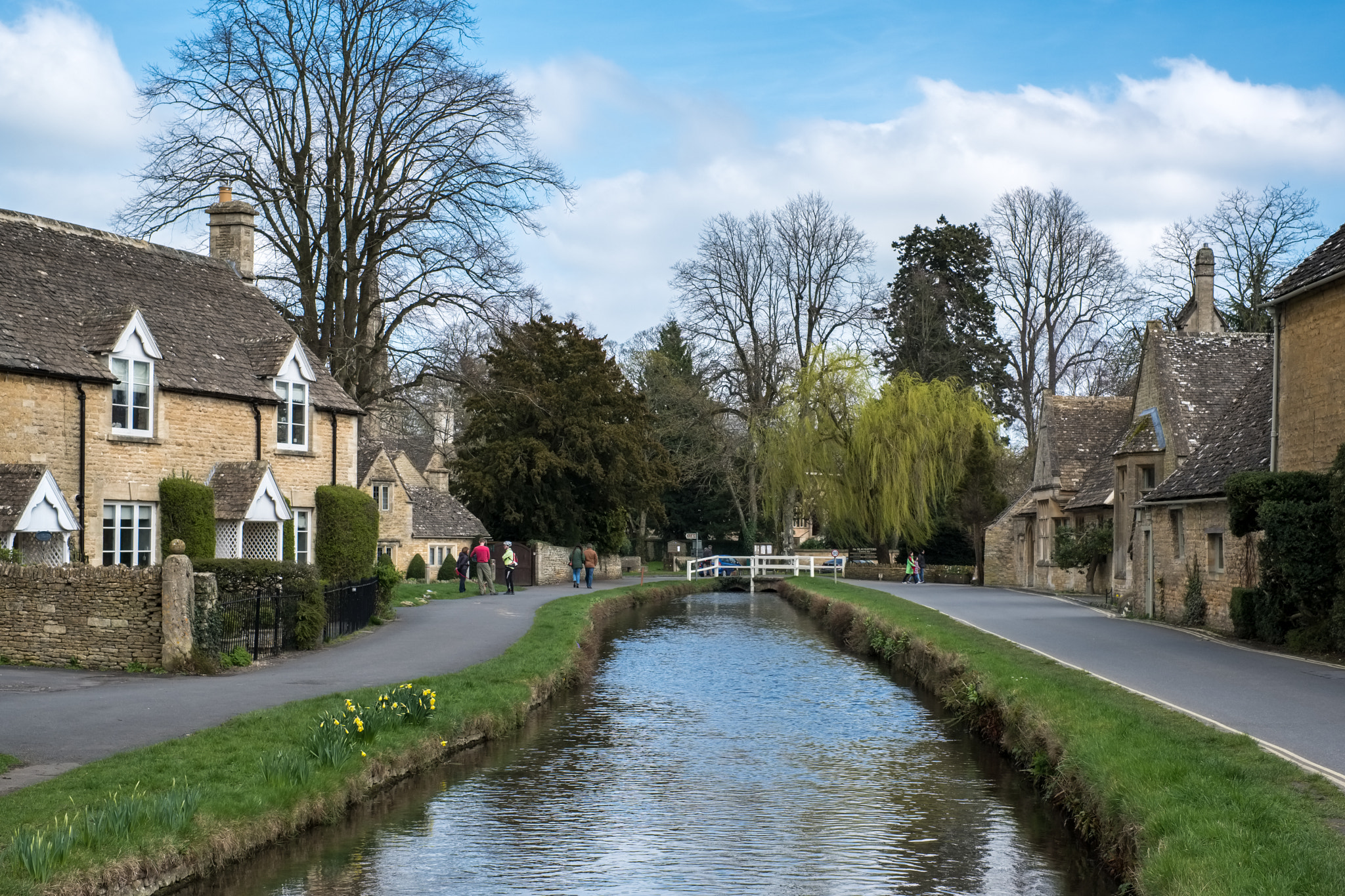 Fujifilm X-T2 + Fujifilm XF 35mm F1.4 R sample photo. Scenic view of lower slaughter village in the cotswolds photography