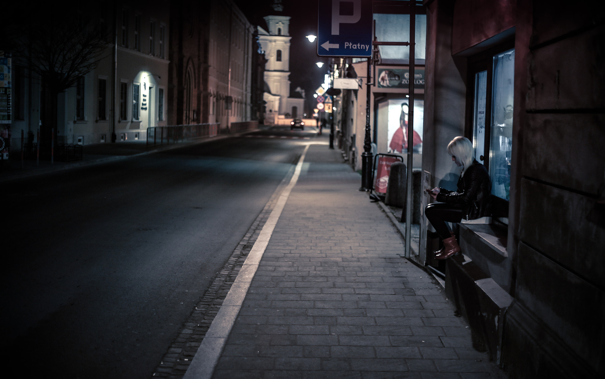Canon EOS 5DS R sample photo. Walking photography