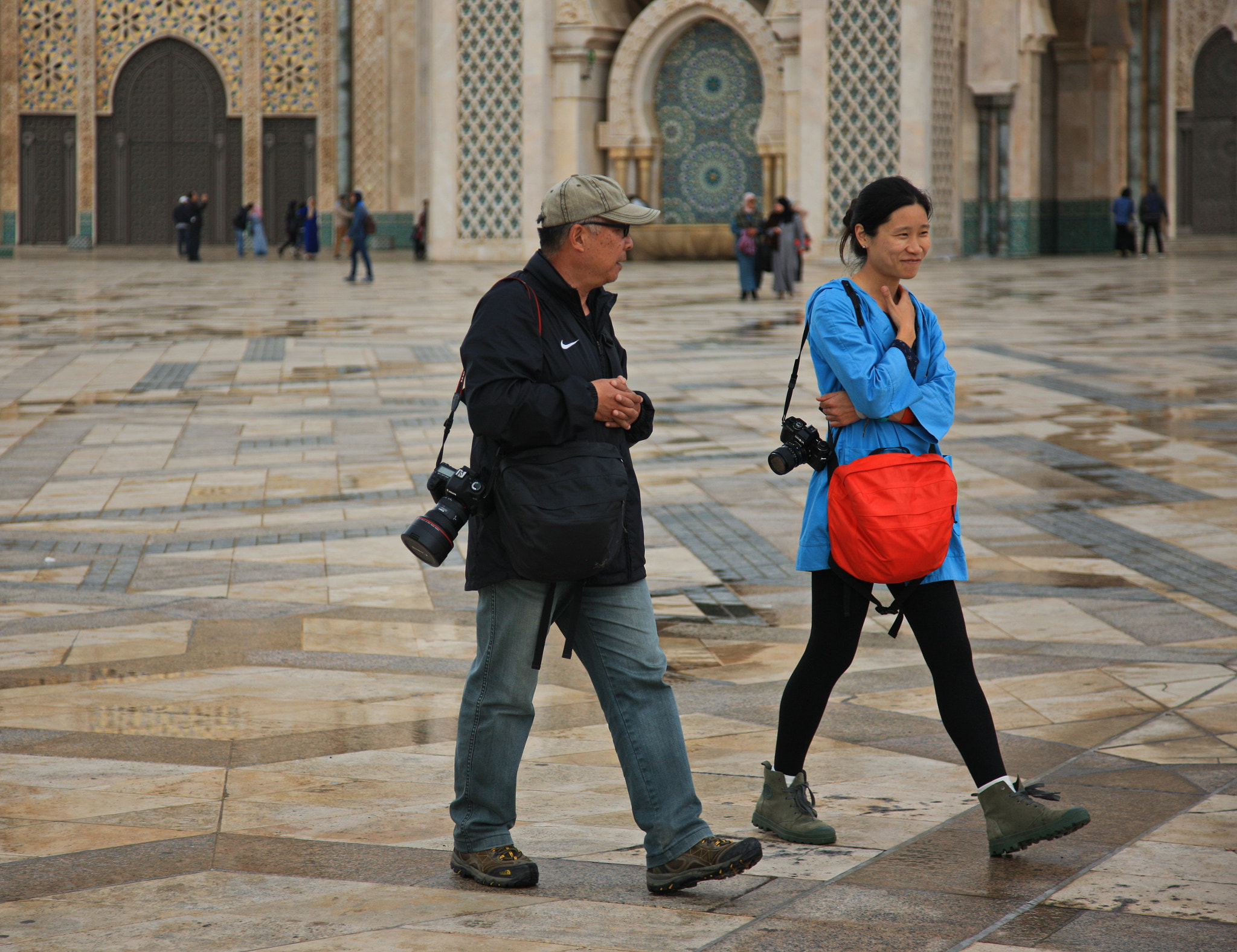 Canon EOS-1Ds Mark III sample photo. The exchange of impressions photography
