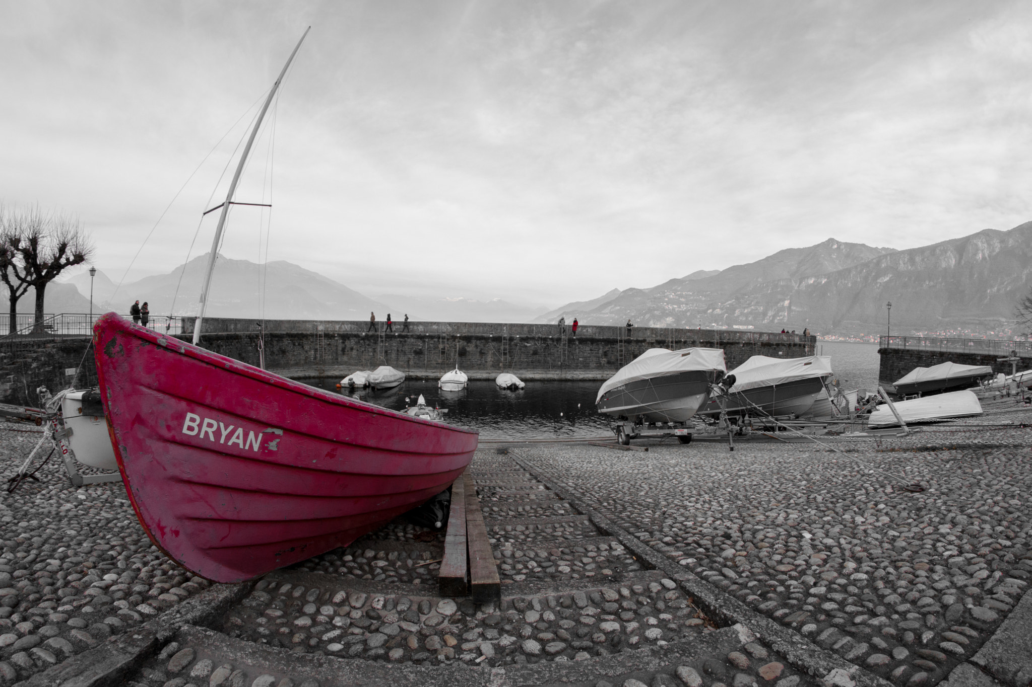 Nikon D5200 + Samyang 8mm F3.5 Aspherical IF MC Fisheye sample photo. Boat photography