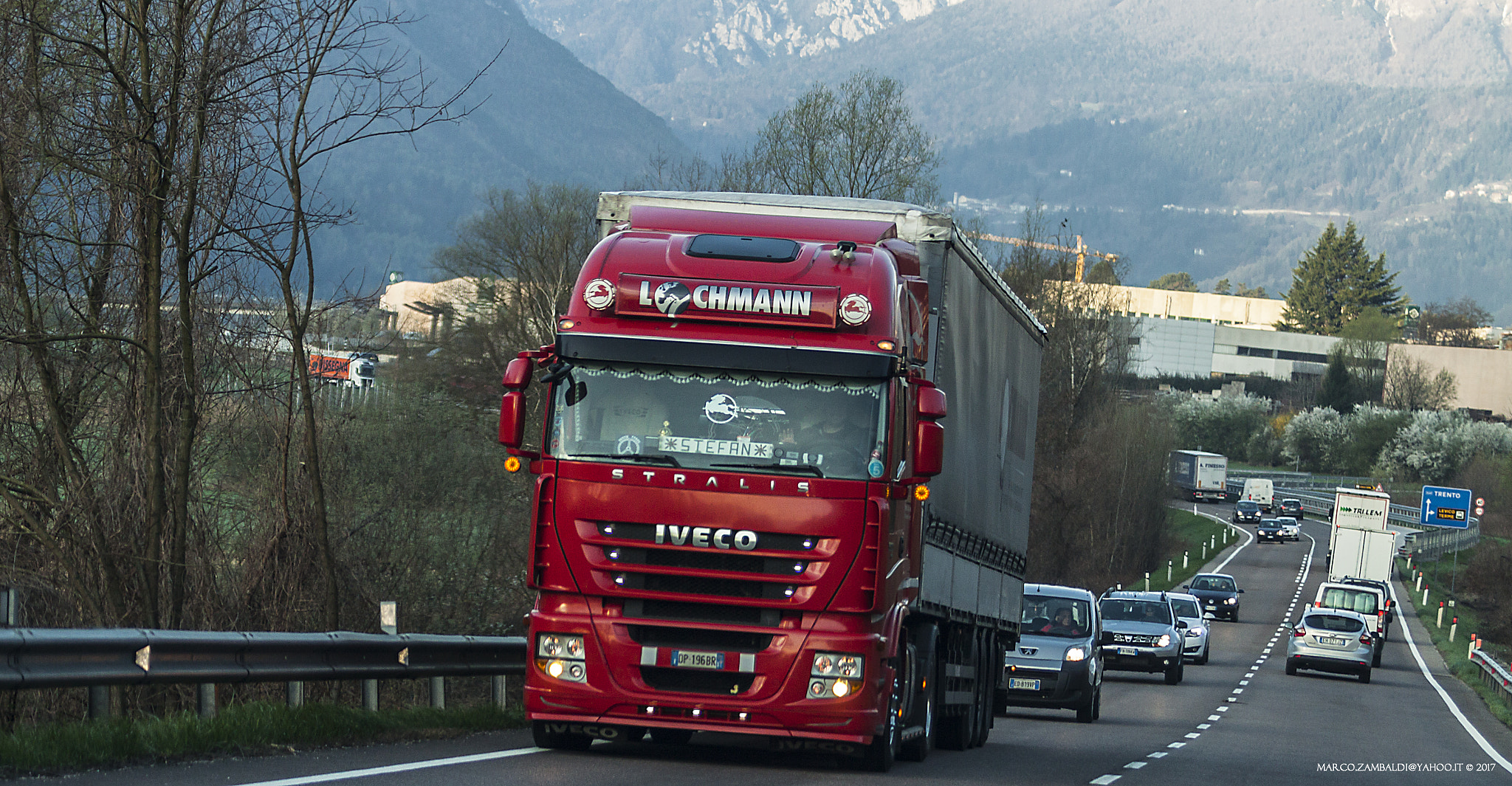 Canon EOS 50D + Canon EF 80-200mm f/2.8L sample photo. Iveco stralis by lochmann photography