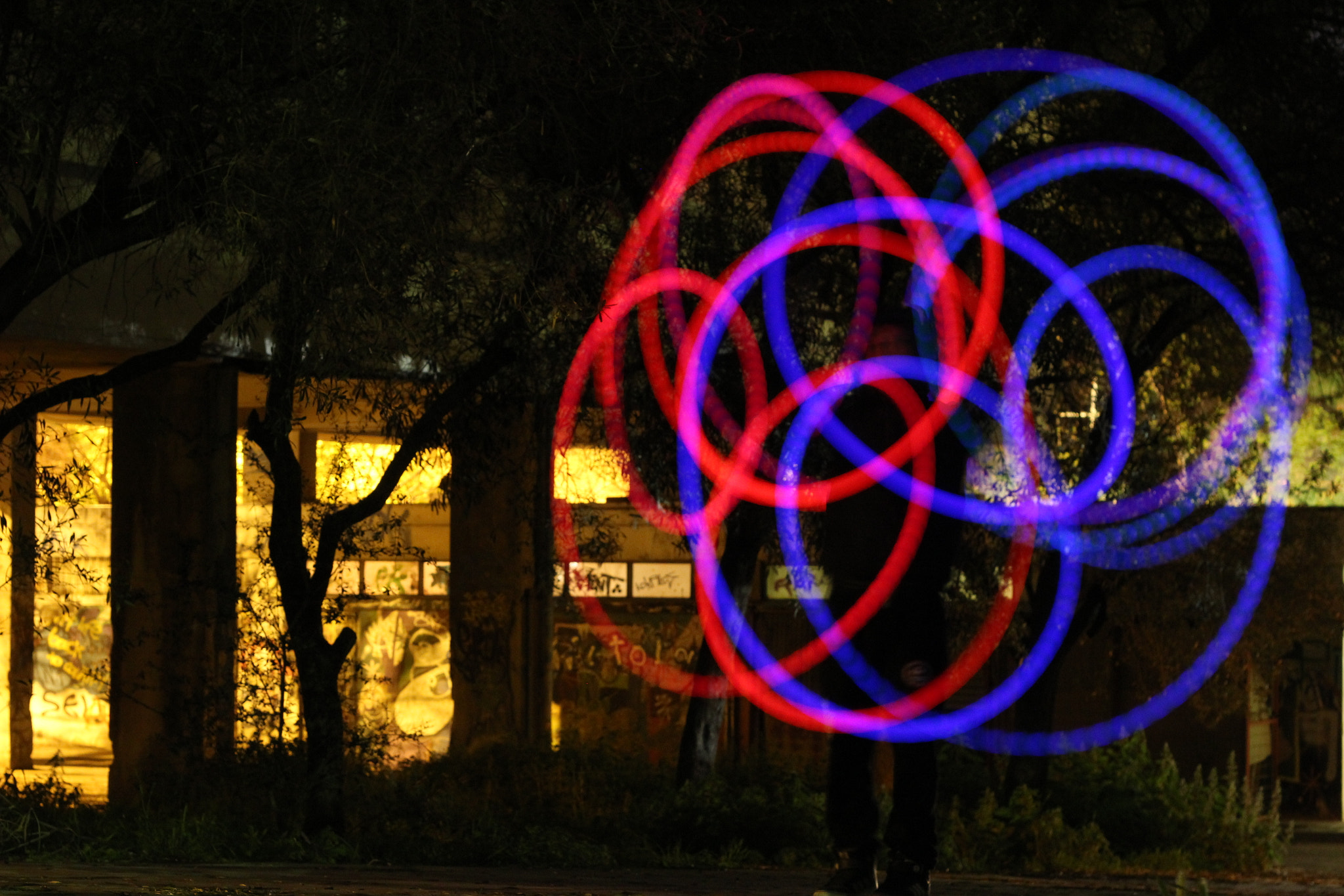 Canon EOS 1200D (EOS Rebel T5 / EOS Kiss X70 / EOS Hi) + Canon EF 50mm F1.8 II sample photo. Painting with light photography