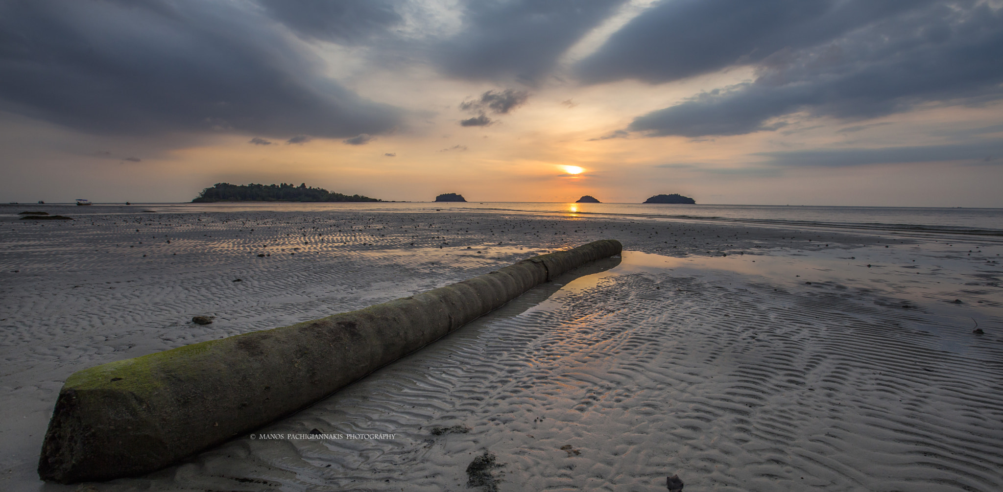 Canon EOS 5D Mark II sample photo. Low tide chang photography