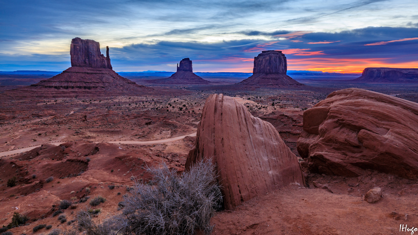 Canon EF 16-35mm F4L IS USM sample photo. Sunrise at monument valey photography