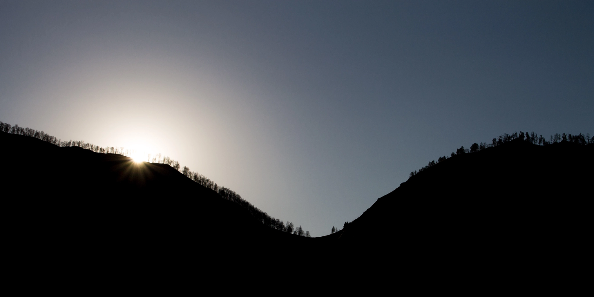 Canon EF-S 17-55mm F2.8 IS USM sample photo. Miminalistic sunset photography