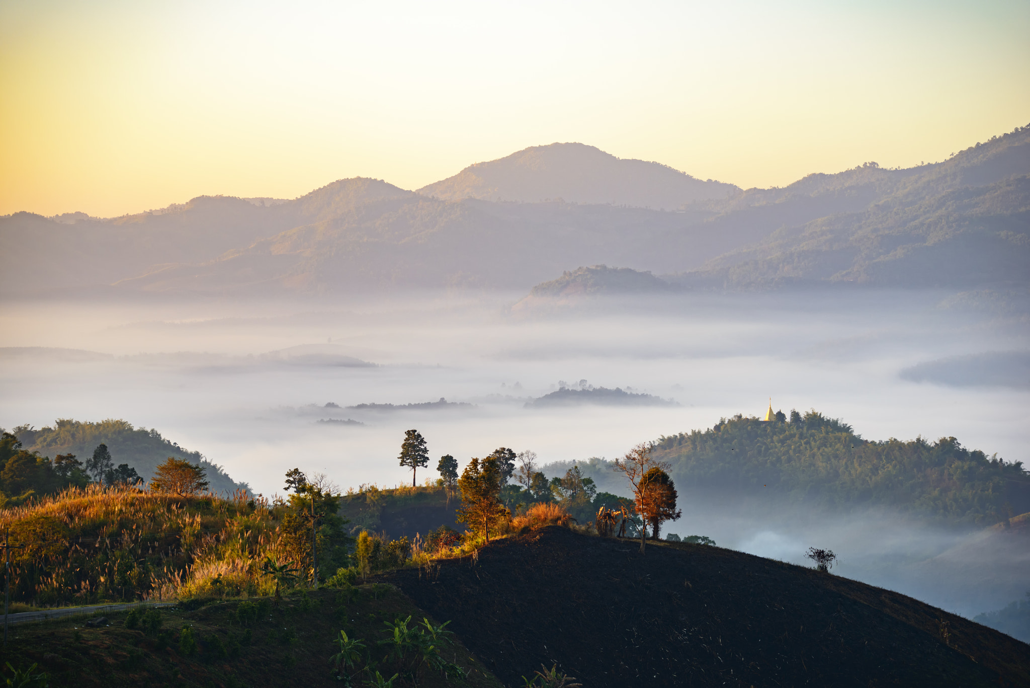 Nikon AF-S Nikkor 70-200mm F4G ED VR sample photo. Nature landscape, nature, landscape, nature landscape, mountain light in morning photography