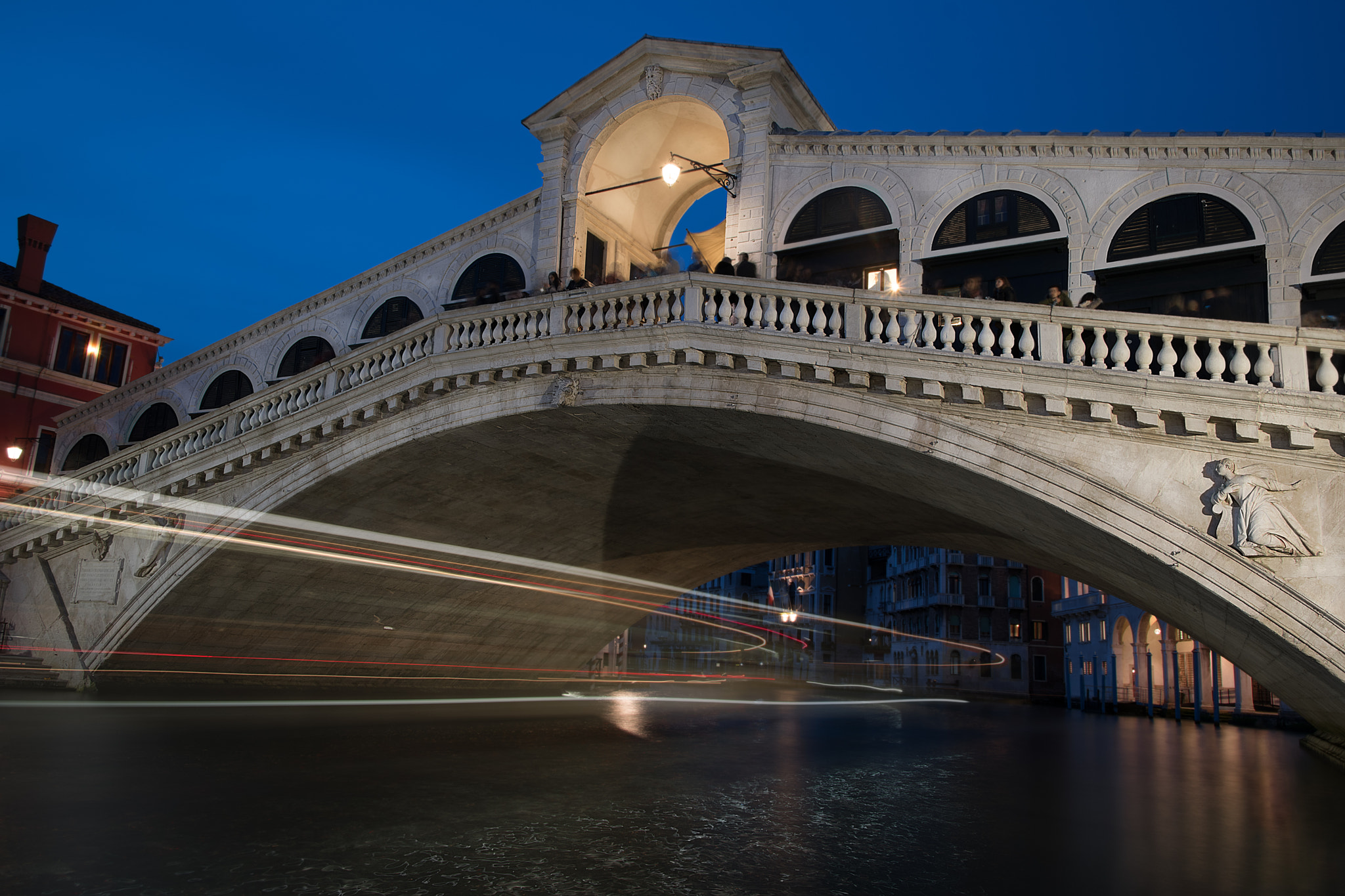Nikon D5500 + Sigma 17-50mm F2.8 EX DC OS HSM sample photo. Light trails in venice photography