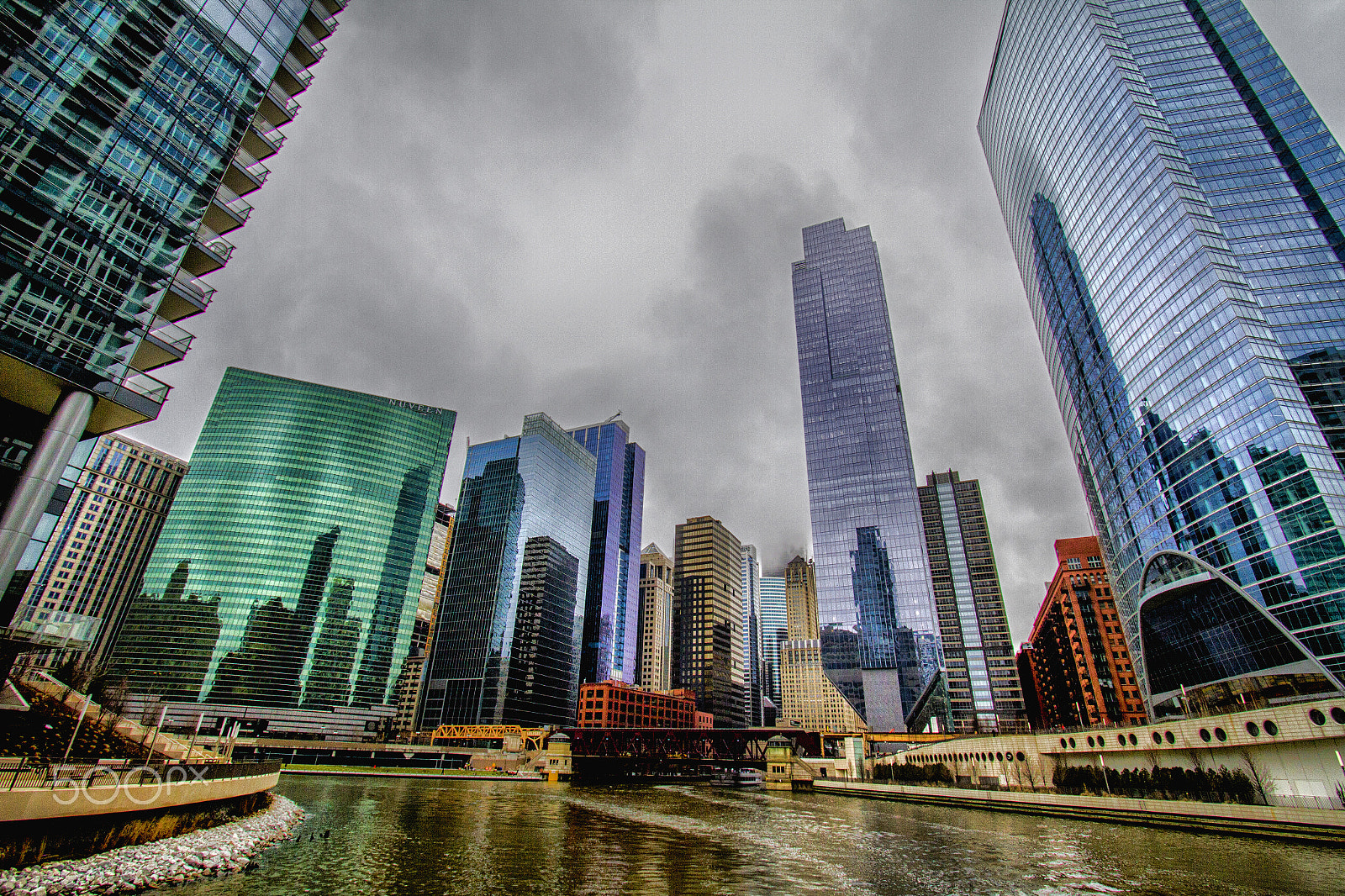 Canon EF-S 10-22mm F3.5-4.5 USM sample photo. Chicago river tour photography