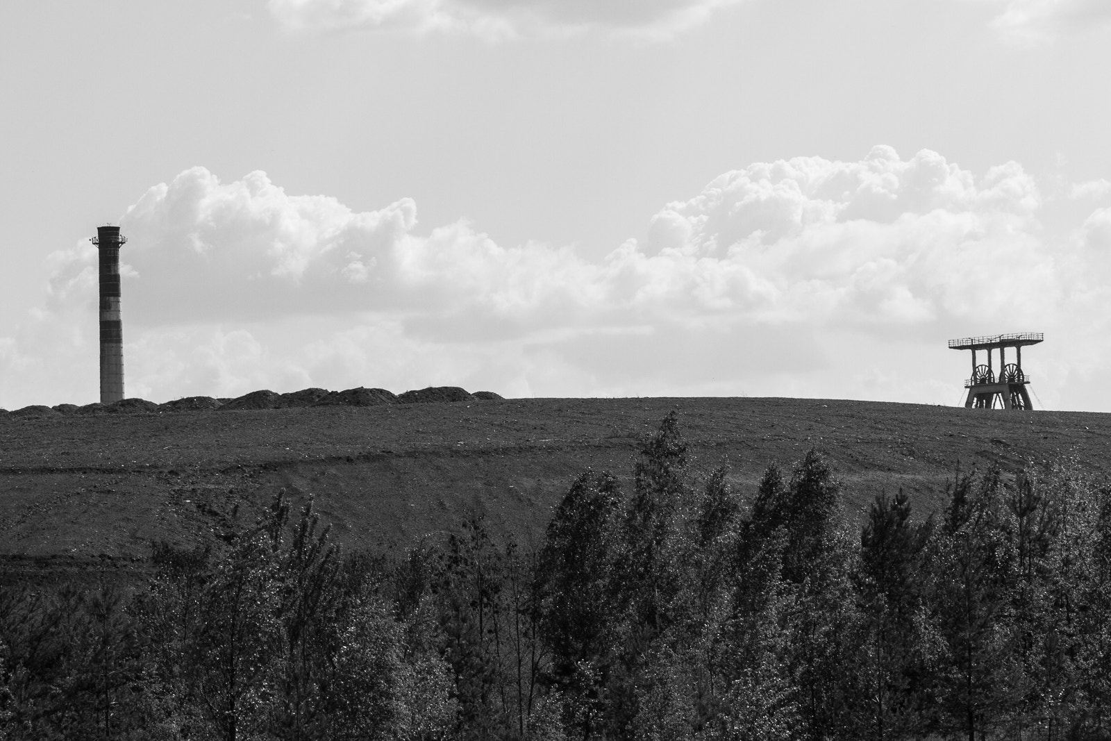 Canon EOS 7D + Canon EF 70-200mm F4L IS USM sample photo. Industrial land photography