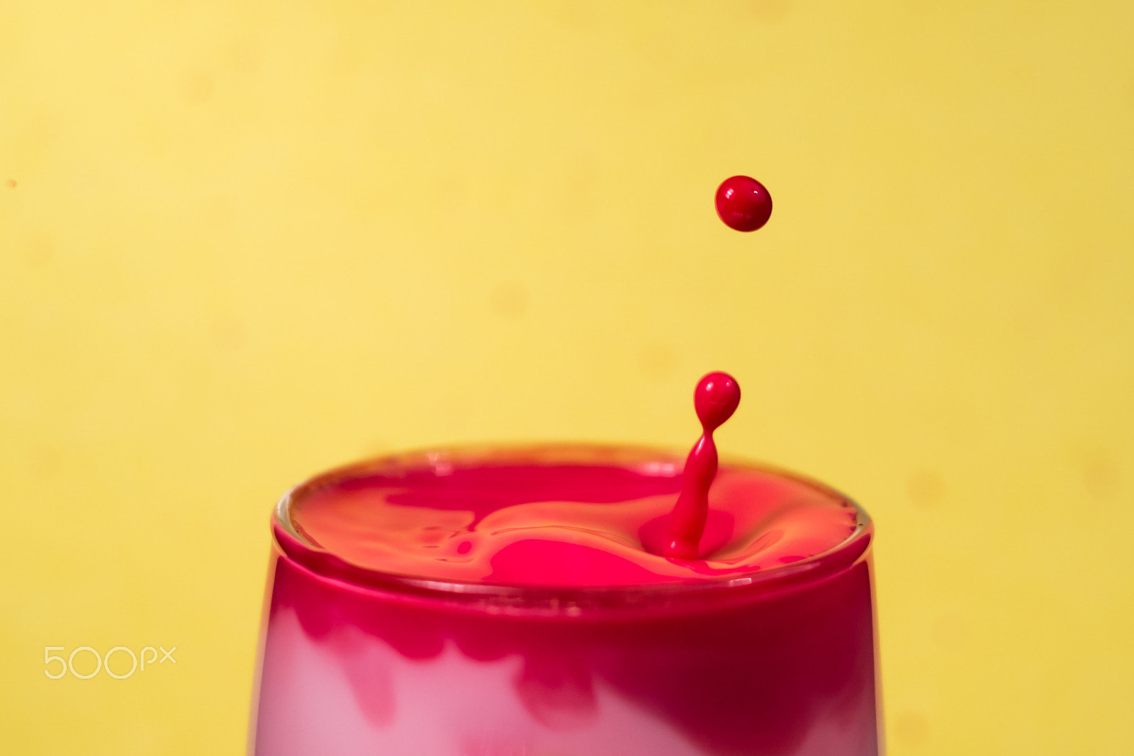 Nikon D7100 + Nikon AF Nikkor 50mm F1.8D sample photo. Water drops game photography