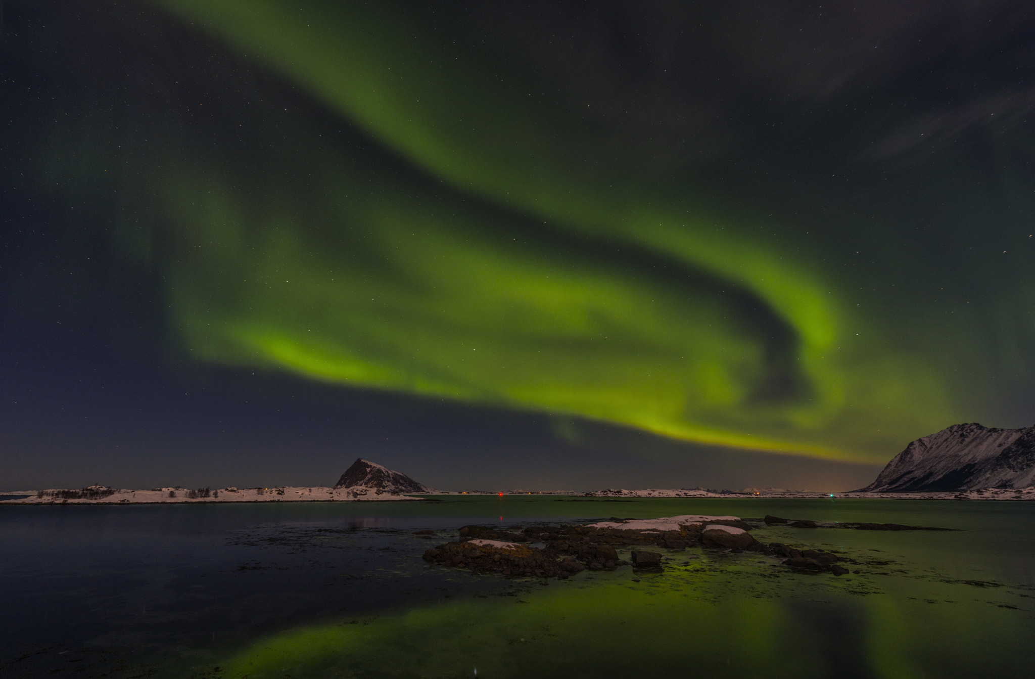 Nikon AF-S Nikkor 14-24mm F2.8G ED sample photo. Magic aurora photography