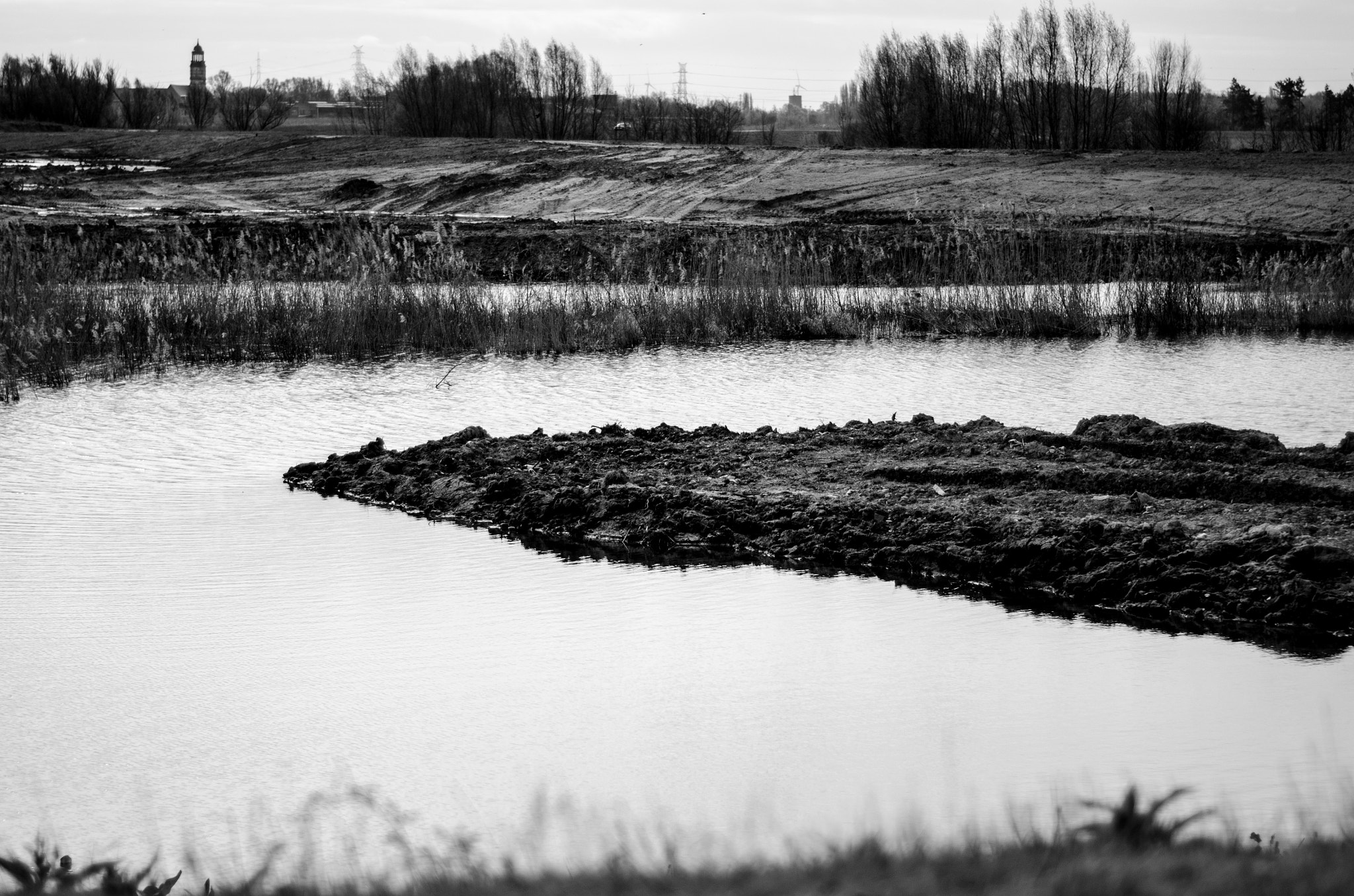 Nikon D7000 + Nikon AF Nikkor 50mm F1.8D sample photo. The dark earth photography