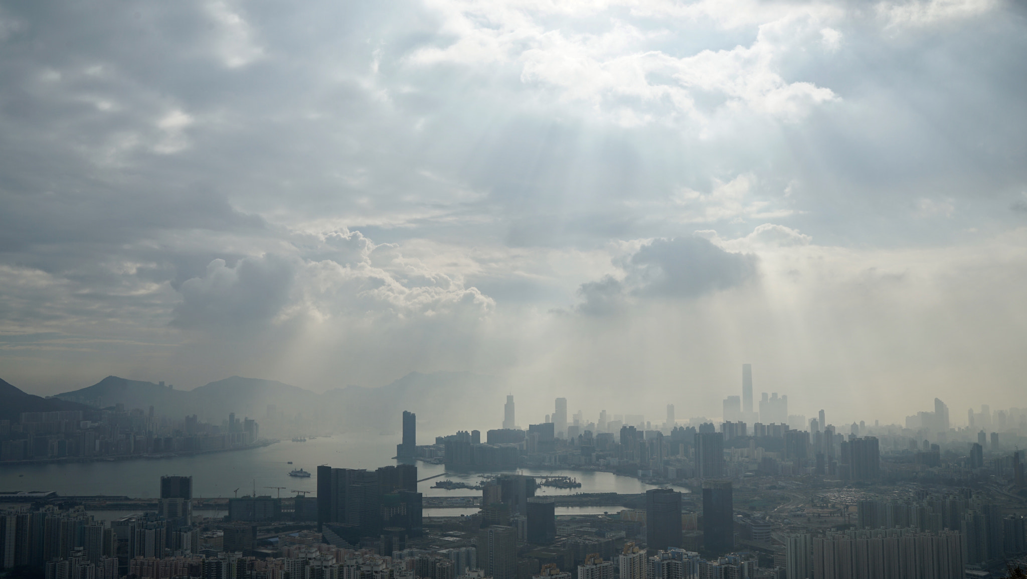 Sony Distagon T* FE 35mm F1.4 ZA sample photo. Beautiful hong kong photography