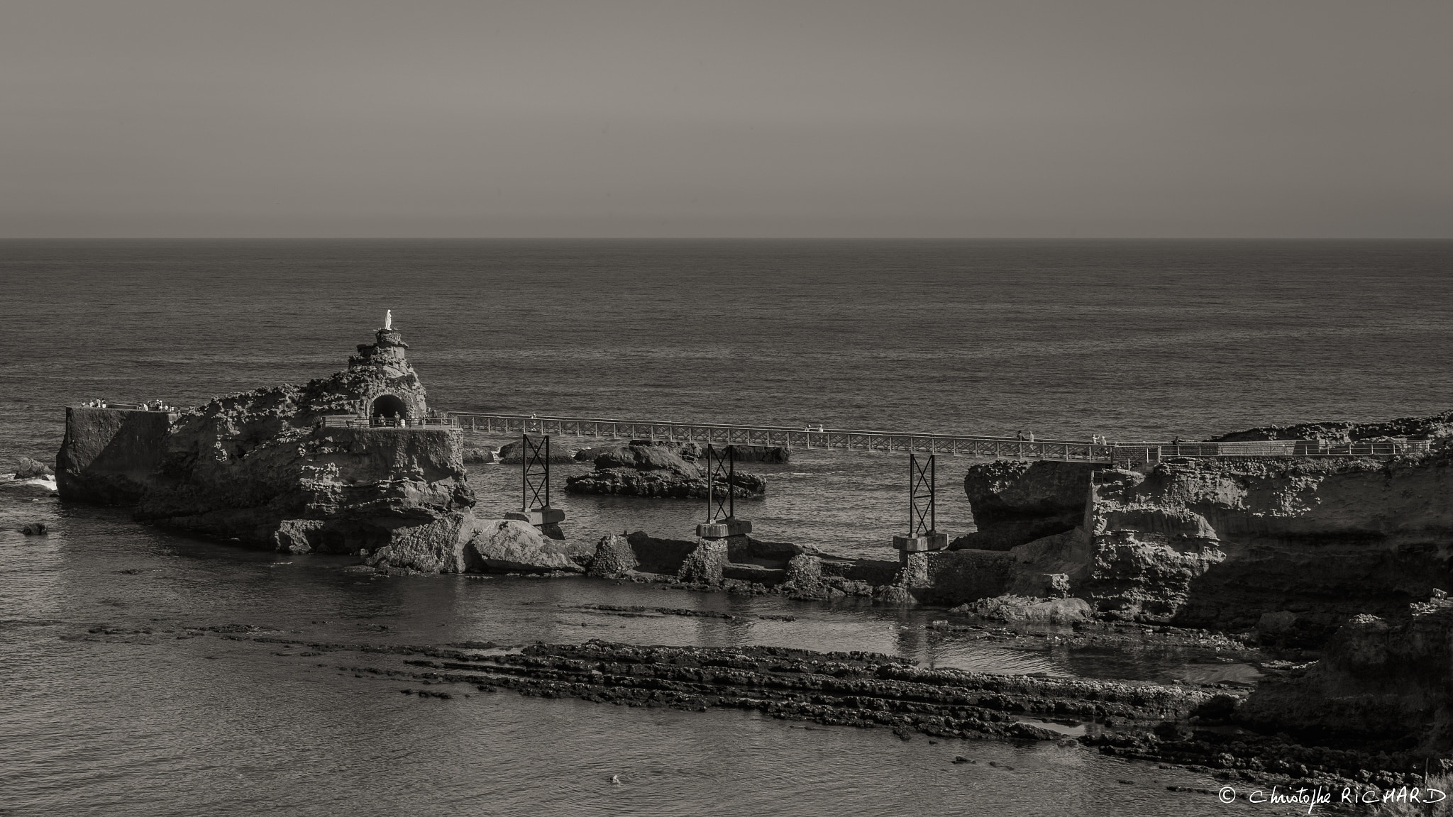 Canon EOS 6D + Canon EF 70-200mm F4L IS USM sample photo. Biarritz photography