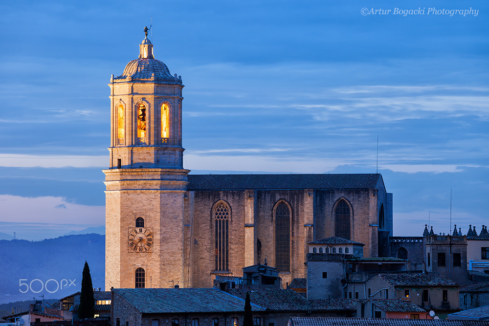 Canon EOS 5D Mark II sample photo. Girona cathedral at dusk in spain photography