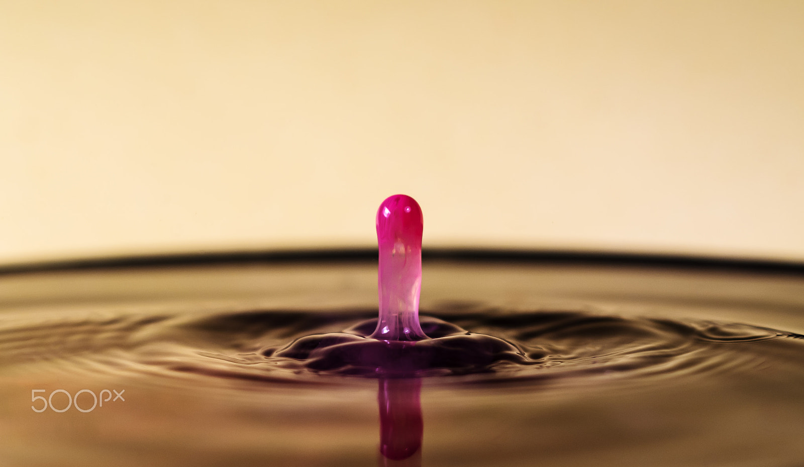 Nikon D7100 + Nikon AF Nikkor 50mm F1.8D sample photo. Water drops game photography