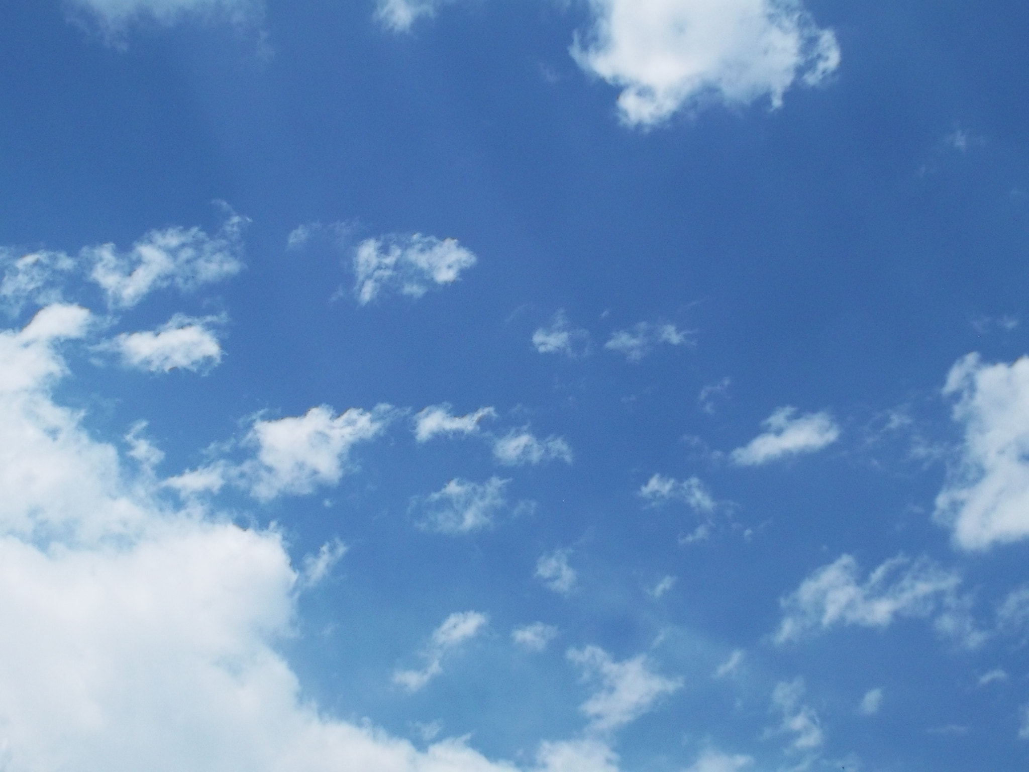 Fujifilm FinePix JV300 sample photo. Nubes en el cielo photography
