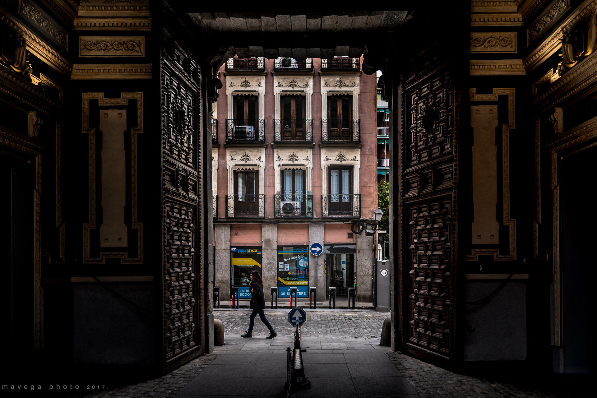 Sony a6300 + Sigma 19mm F2.8 EX DN sample photo. Way out photography