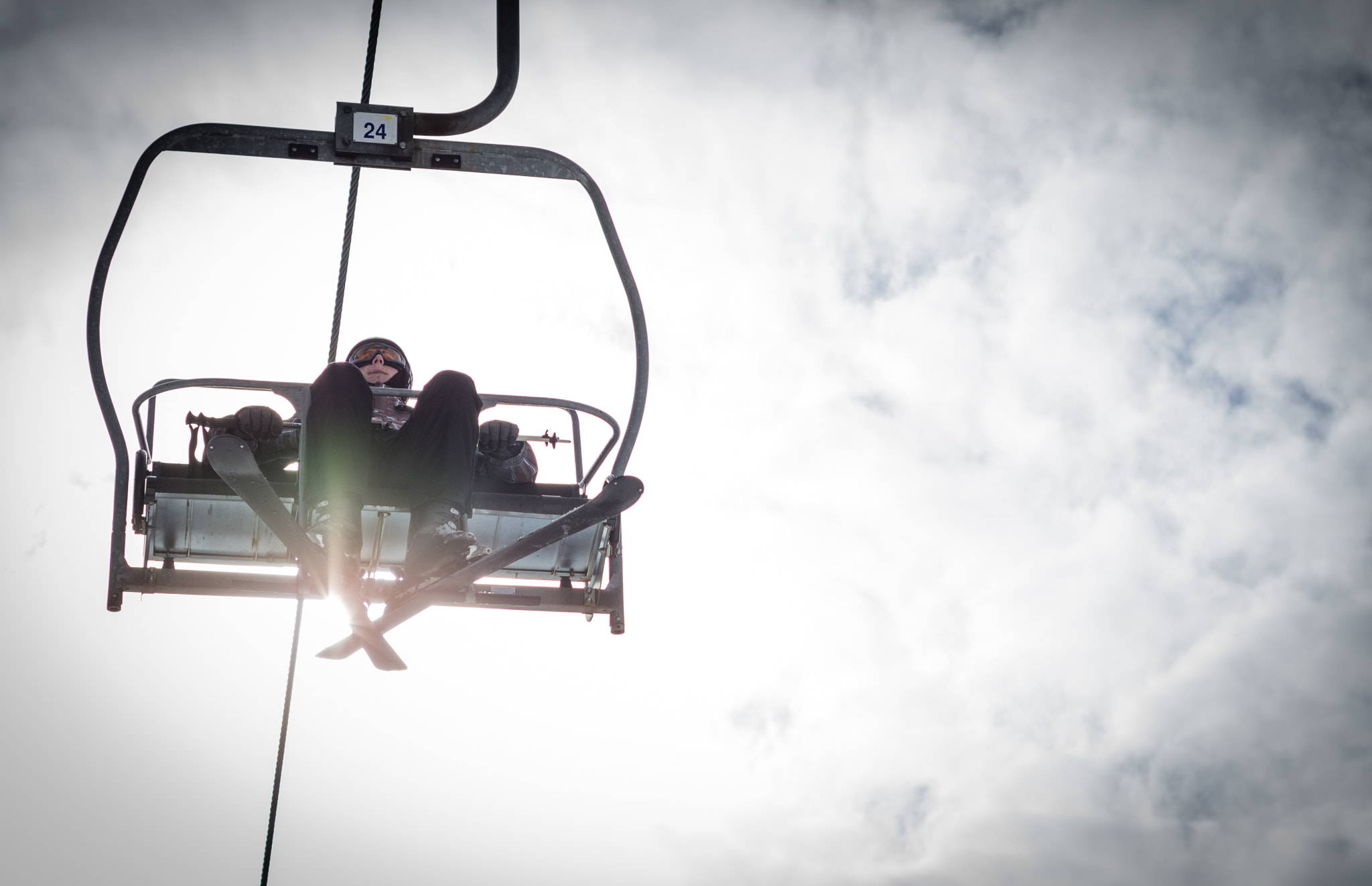 Nikon AF Nikkor 50mm F1.8D sample photo. High in the ski... photography