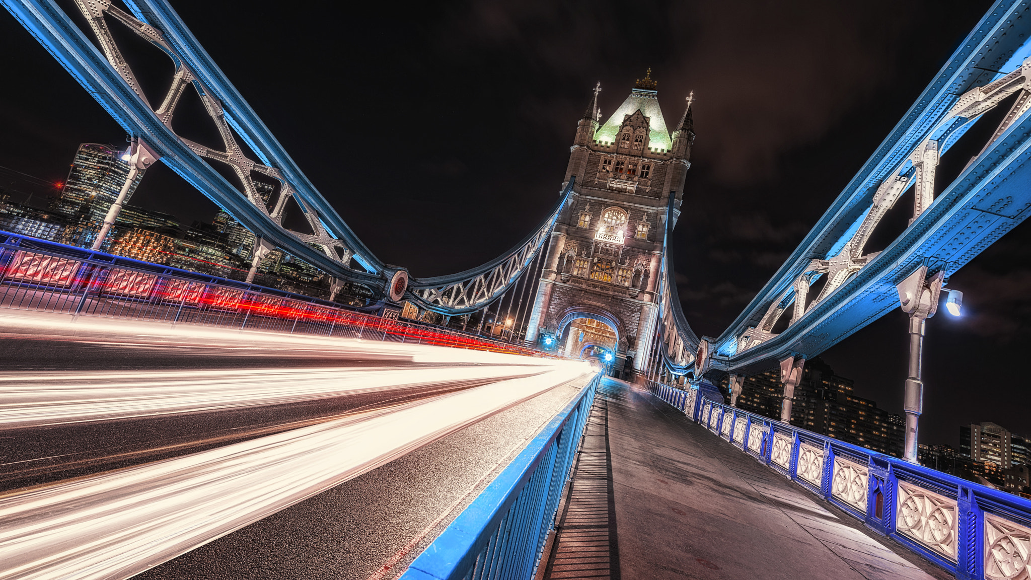 Nikon AF-S Nikkor 14-24mm F2.8G ED sample photo. Tower bridge at night. photography