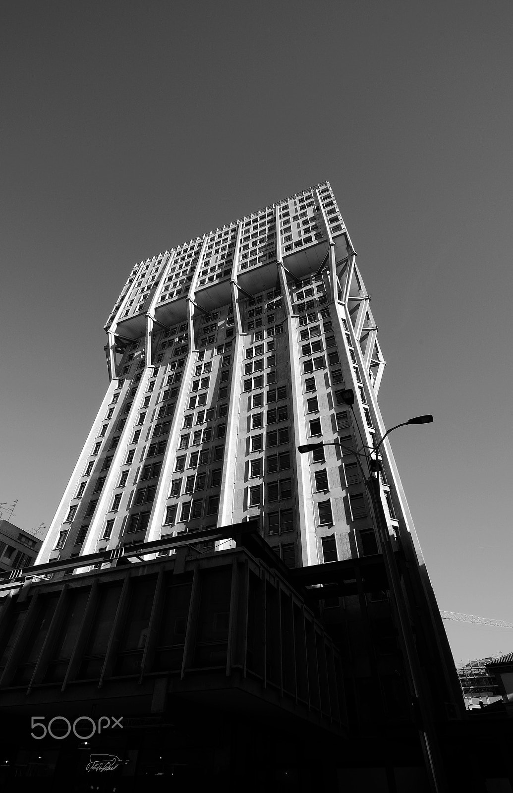 Fujifilm X-E2 + Fujifilm XF 10-24mm F4 R OIS sample photo. The velasca tower,milan,italy photography