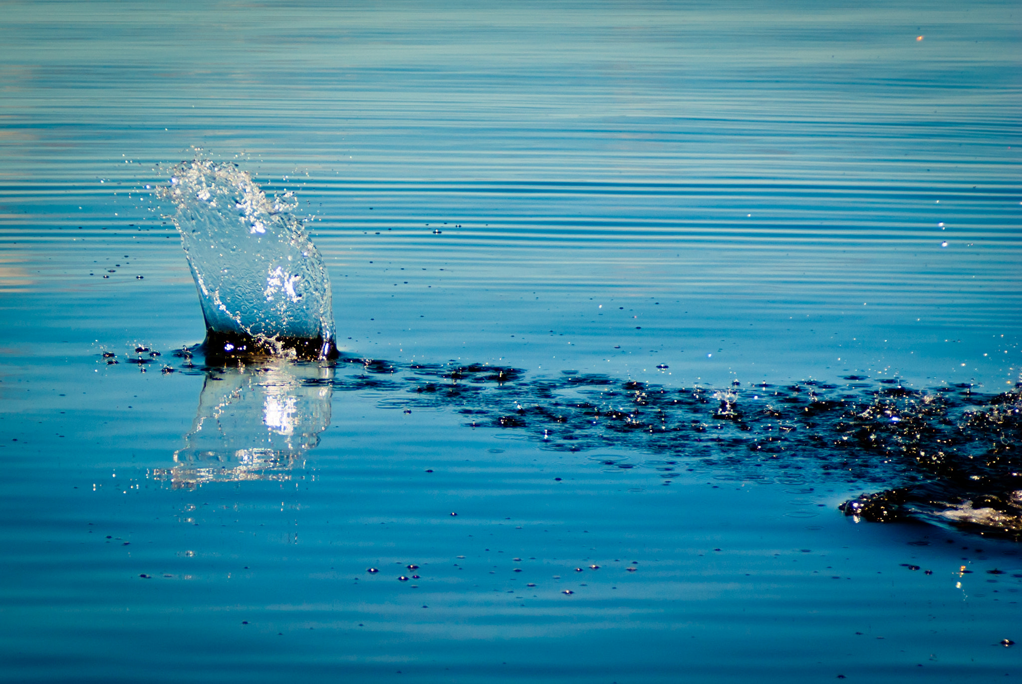 Sony Alpha DSLR-A330 sample photo. Water crest photography