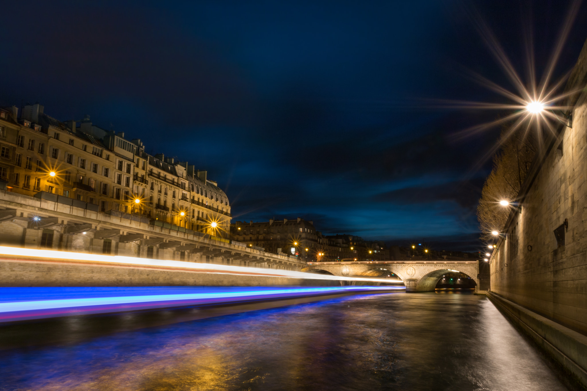 Sigma 17-70mm F2.8-4 DC Macro OS HSM sample photo. Light river paris pont neuf pp photography