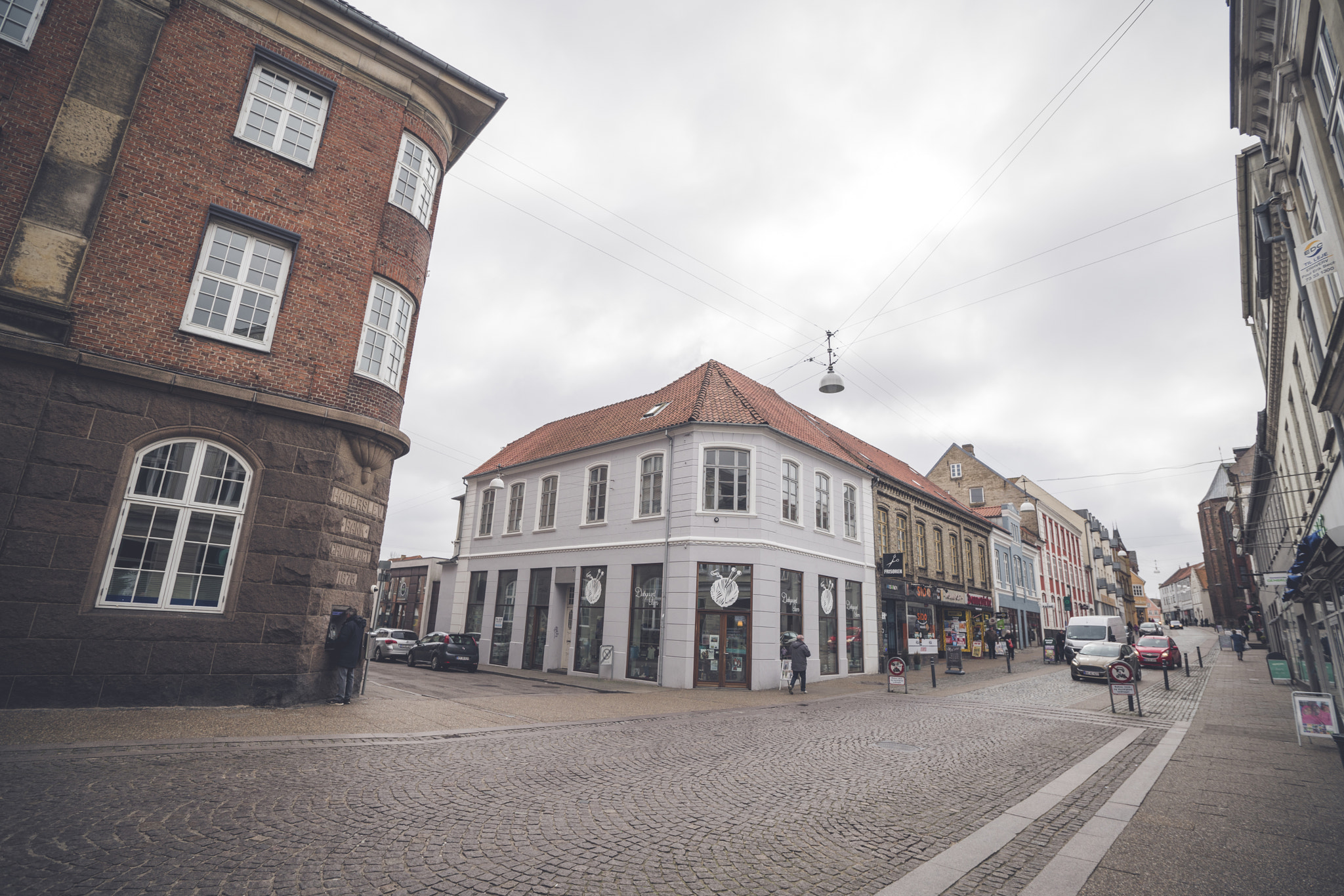 Sony Vario-Sonnar T* 16-35mm F2.8 ZA SSM sample photo. Downtown square in haderslev city in denmark photography