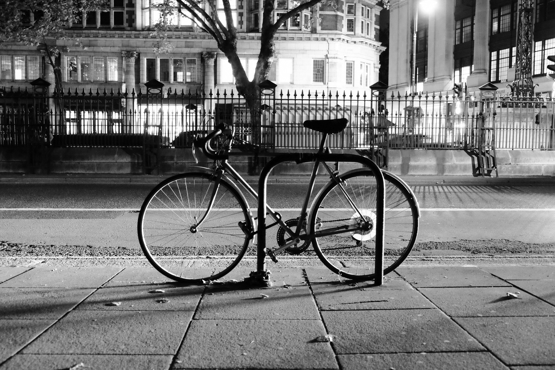 Fujifilm X-E2 + Fujifilm XF 18-55mm F2.8-4 R LM OIS sample photo. In love. photography
