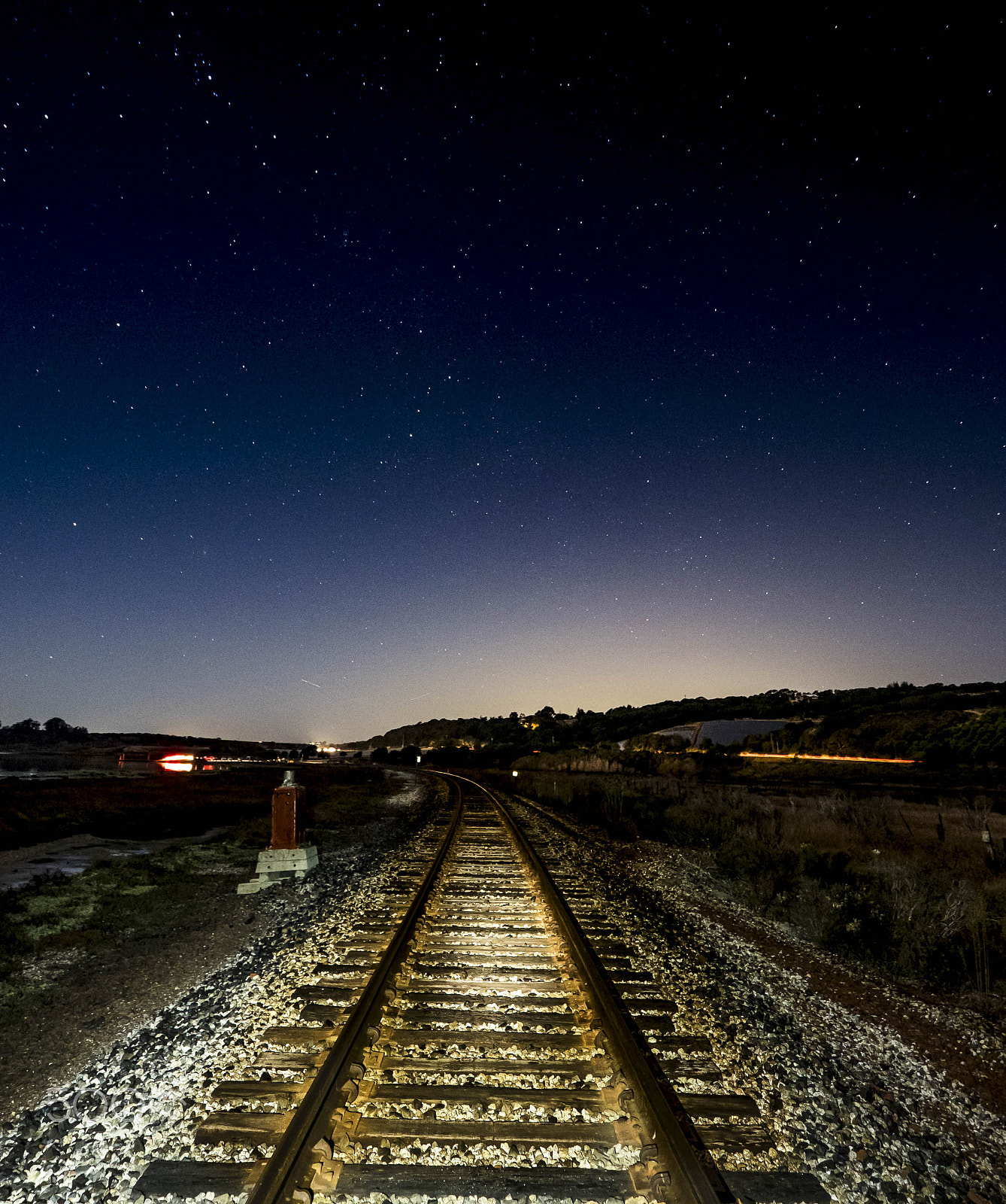Fujifilm XF 10-24mm F4 R OIS sample photo. Down the tracks photography