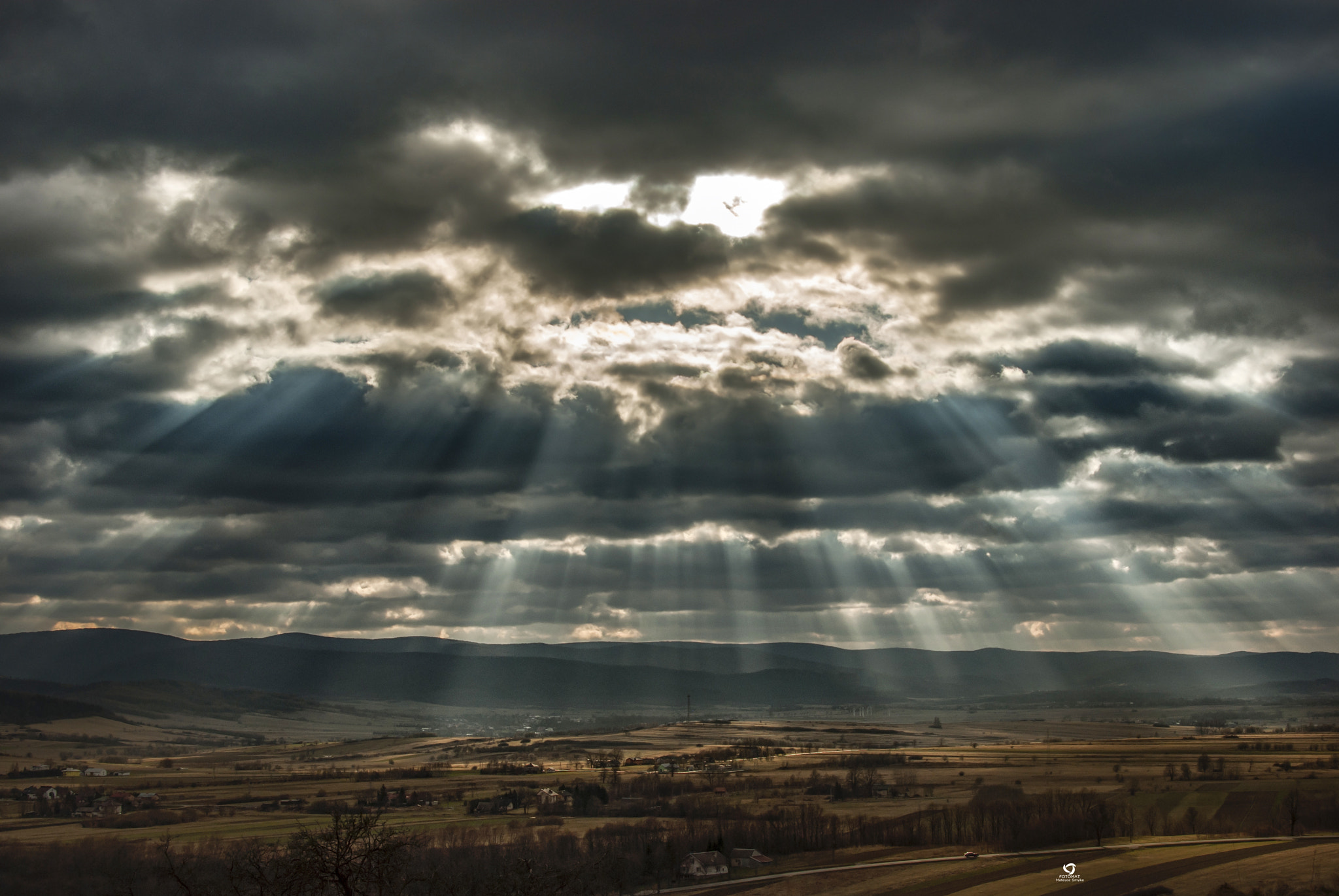 A Series Lens sample photo. Promienie słońca, beskid niski, poland photography