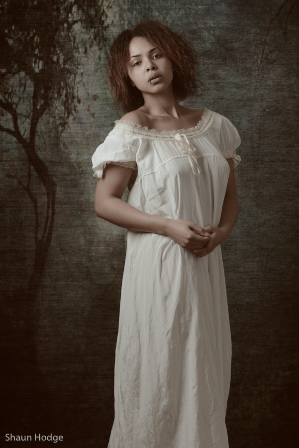 Nikon AF-S Nikkor 70-200mm F2.8G ED VR II sample photo. Fallen angel photography