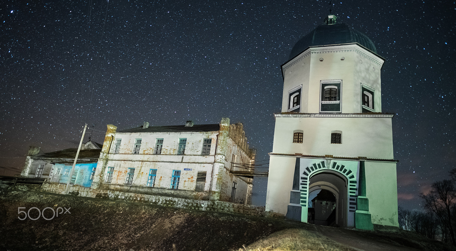 Nikon D750 + Nikon AF-S Nikkor 20mm F1.8G ED sample photo. Lubcha castle photography