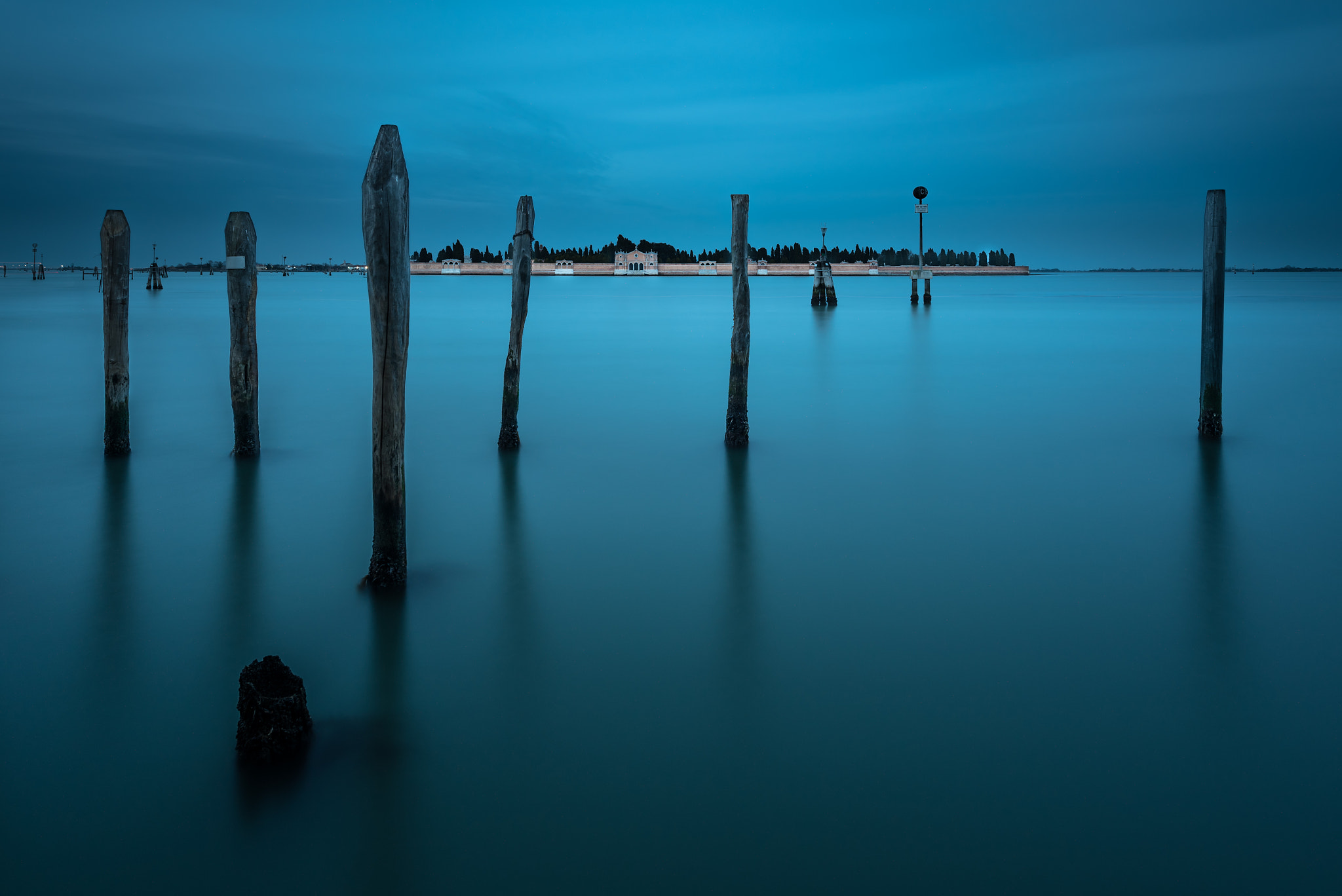 Nikon D750 + Nikon AF-S Nikkor 14-24mm F2.8G ED sample photo. Cimitero di san michele blue hour photography