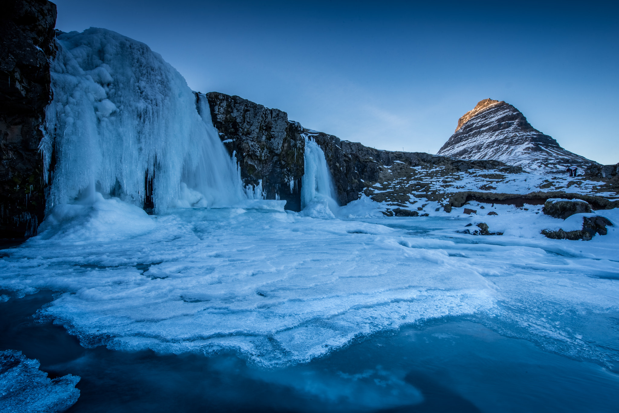 Nikon D750 + Nikon AF-S Nikkor 14-24mm F2.8G ED sample photo. Kirkjufell photography