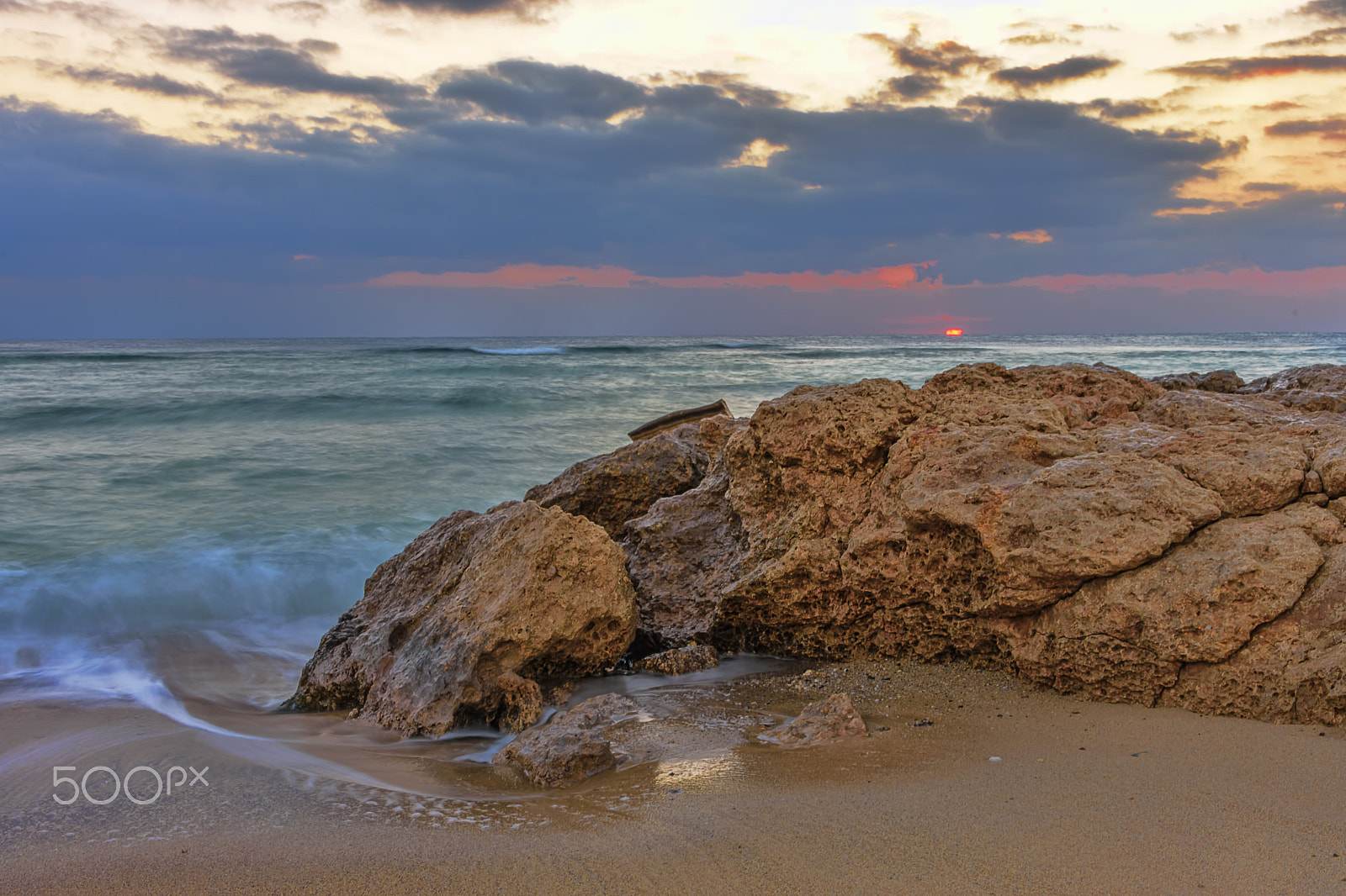 Nikon D7200 + Sigma 18-250mm F3.5-6.3 DC OS HSM sample photo. Sunrise rock at red sea photography