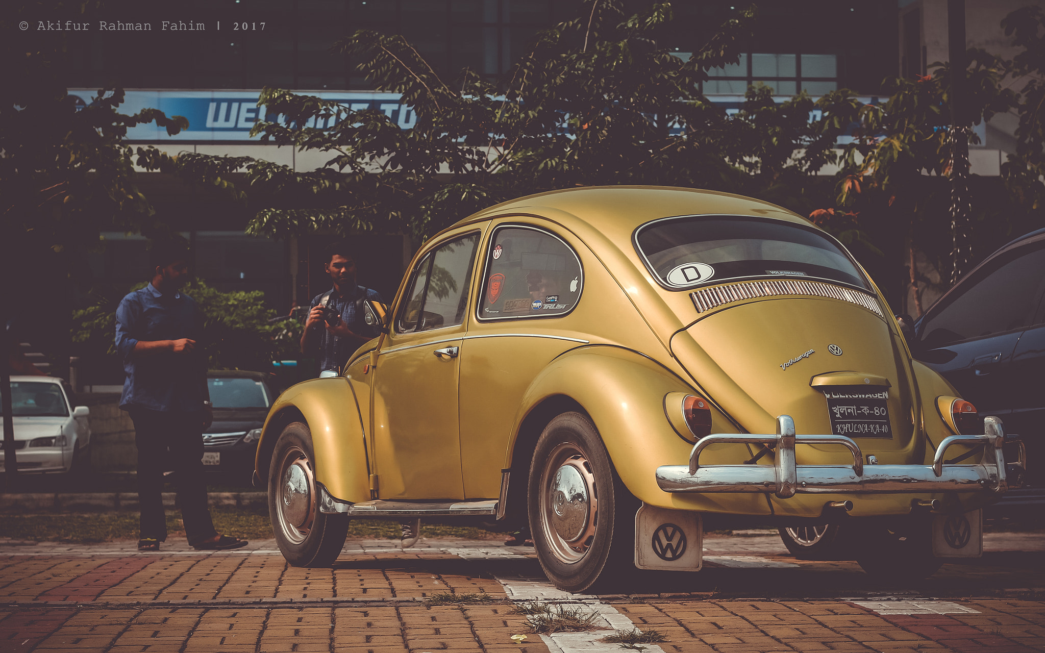 Canon EOS 700D (EOS Rebel T5i / EOS Kiss X7i) + Canon EF 50mm F1.8 II sample photo. Classic volkswagen  photography