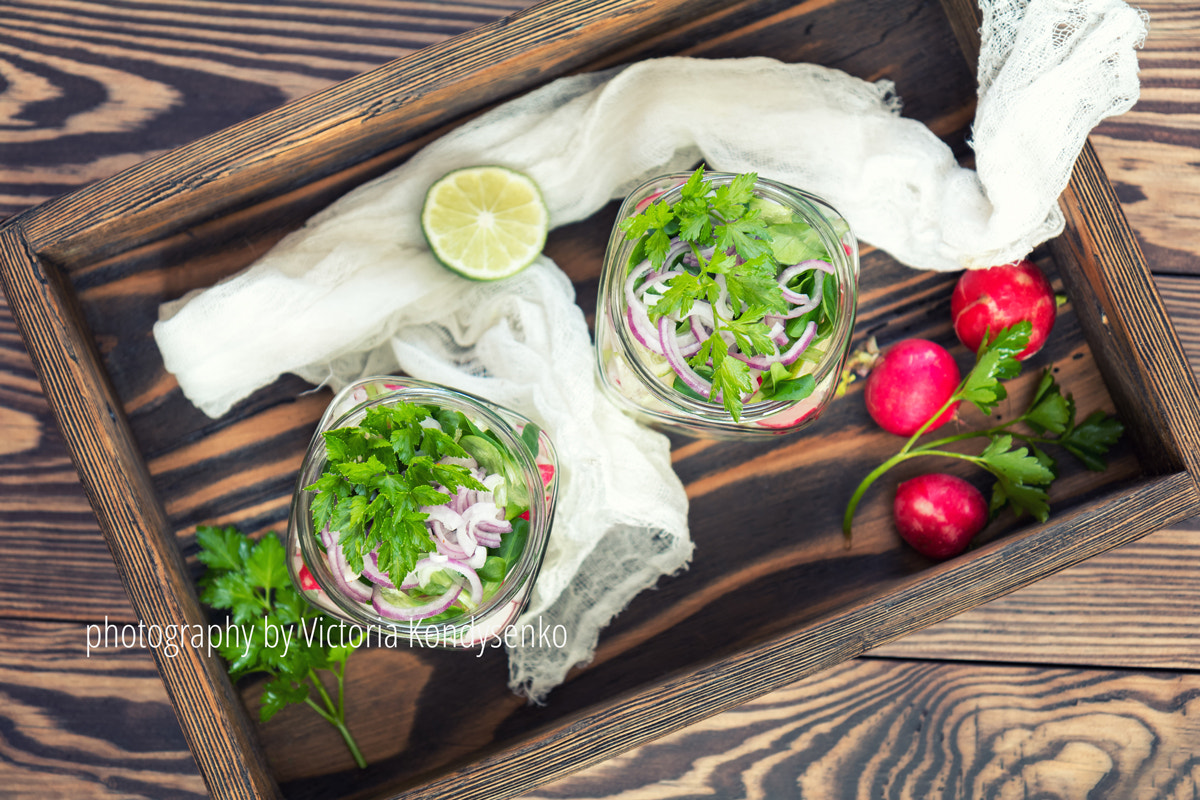 Canon EF-S 17-55mm F2.8 IS USM sample photo. Homemade healthy salads with vegetables photography