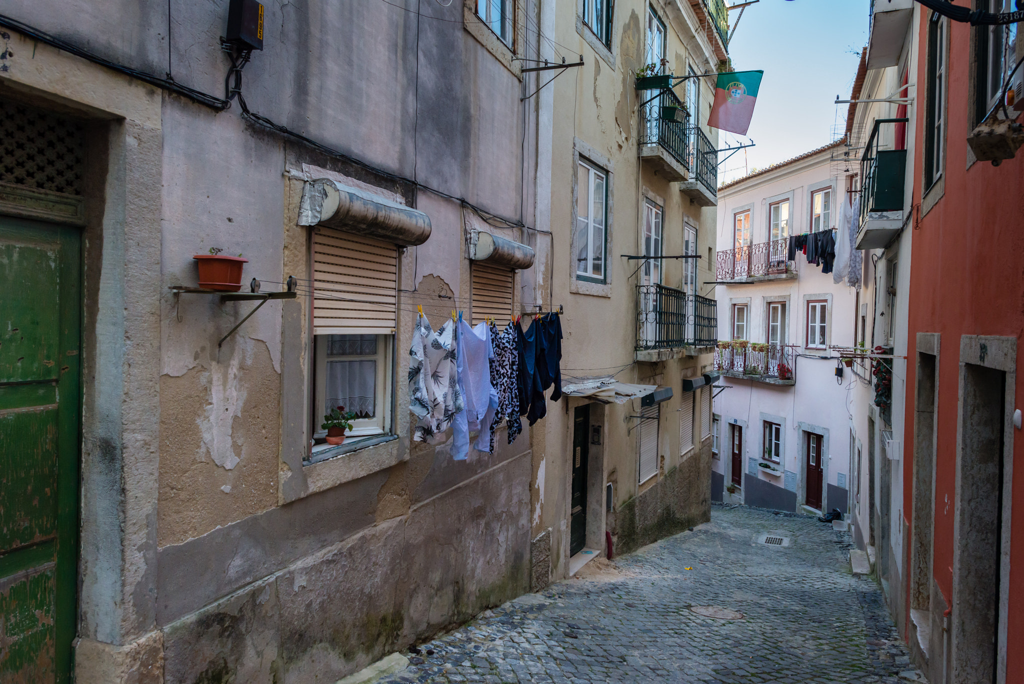 Nikon AF-S Nikkor 24mm F1.4G ED sample photo. Washing clothes photography