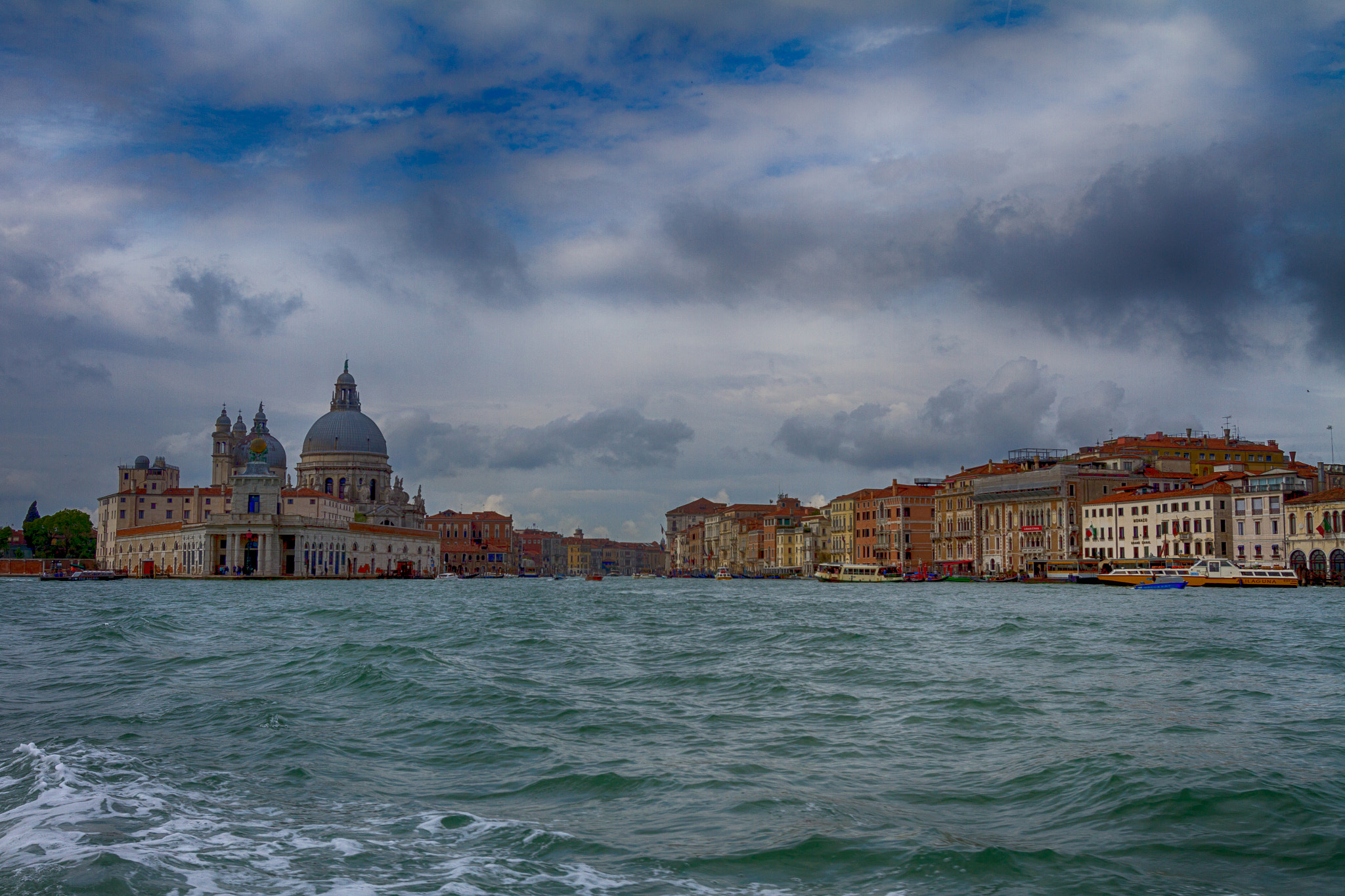 Canon EOS 7D + Canon EF 16-35mm F2.8L USM sample photo. Venice photography