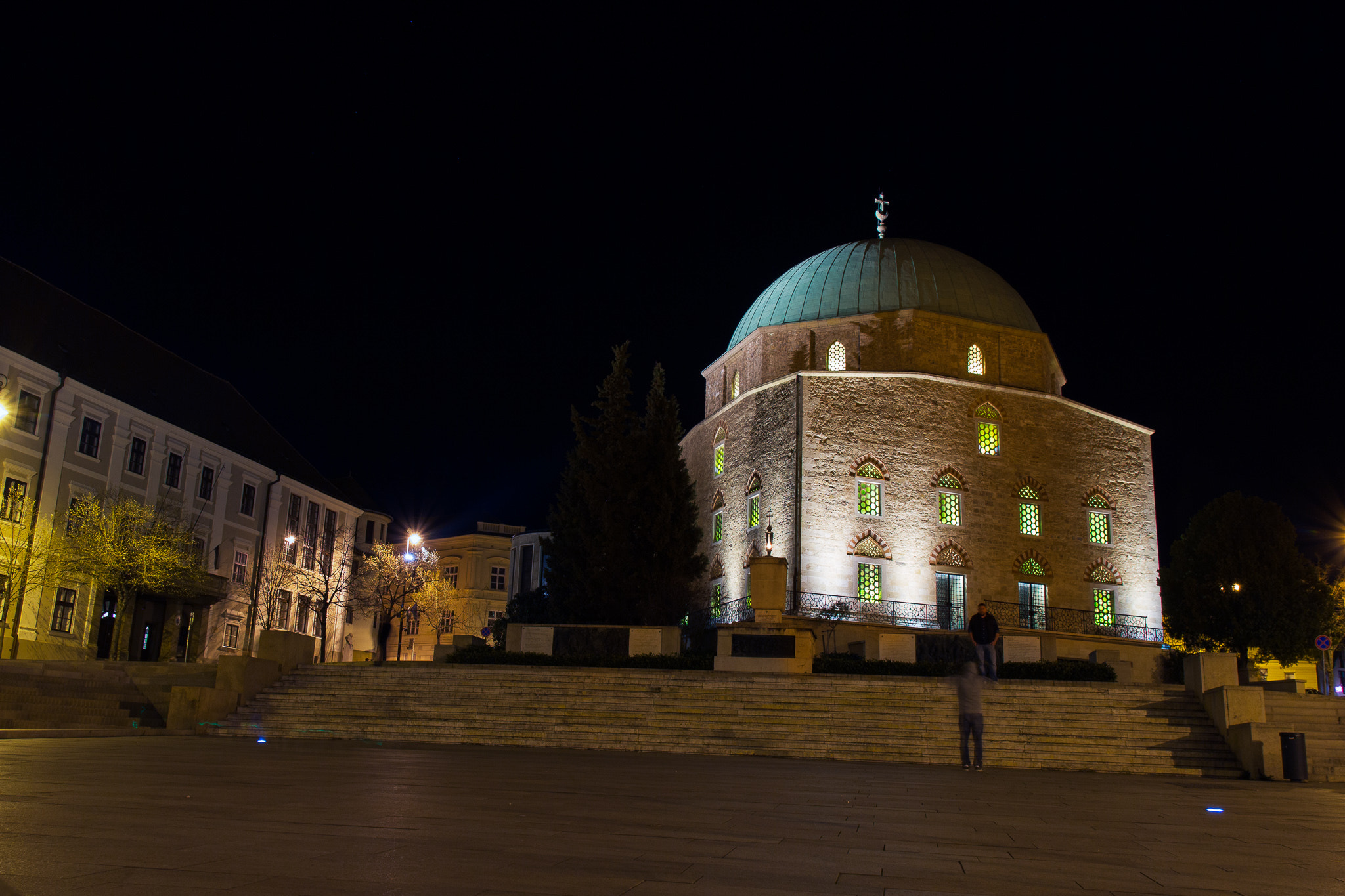 Canon EF-S 17-55mm F2.8 IS USM sample photo. Mosque of pasha qasim photography