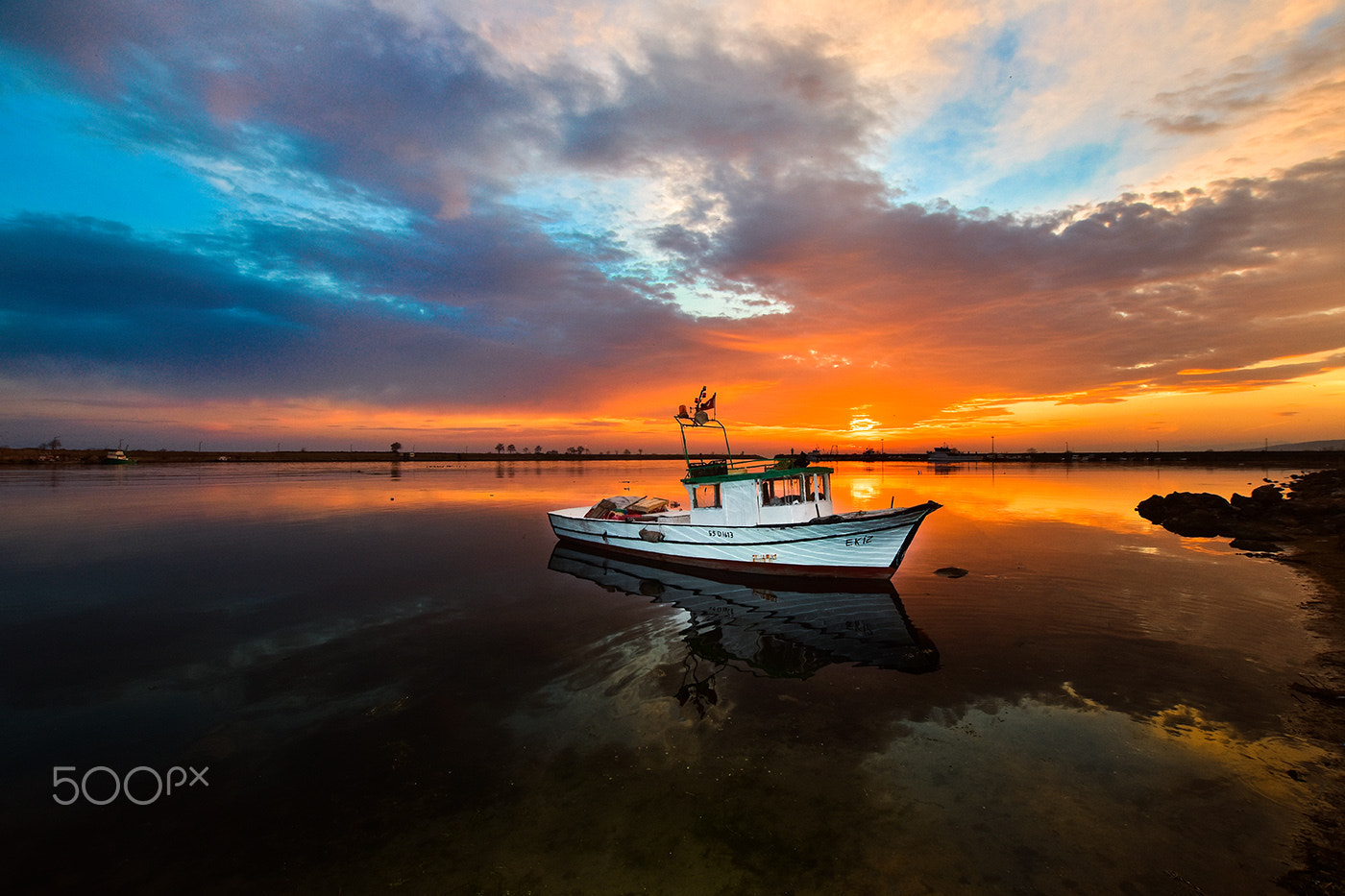 Nikon D7200 + Sigma 10-20mm F3.5 EX DC HSM sample photo. Boat photography