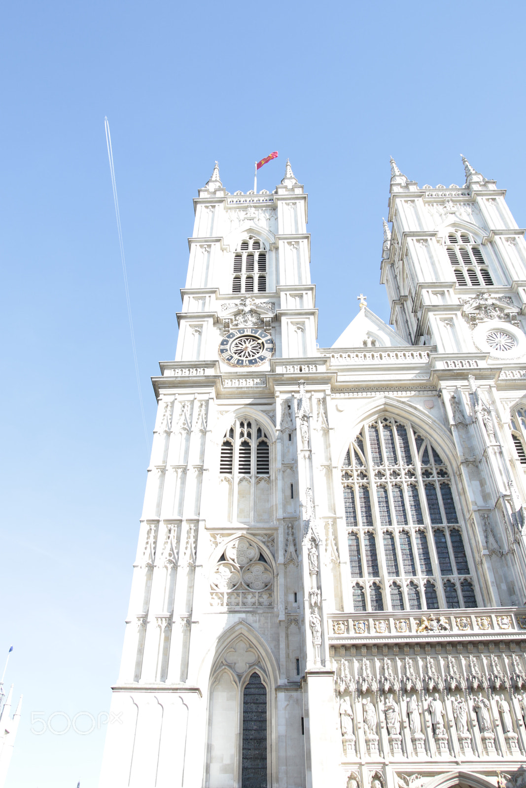 Tamron SP AF 17-50mm F2.8 XR Di II LD Aspherical (IF) sample photo. Plane trail by westminster abbey photography