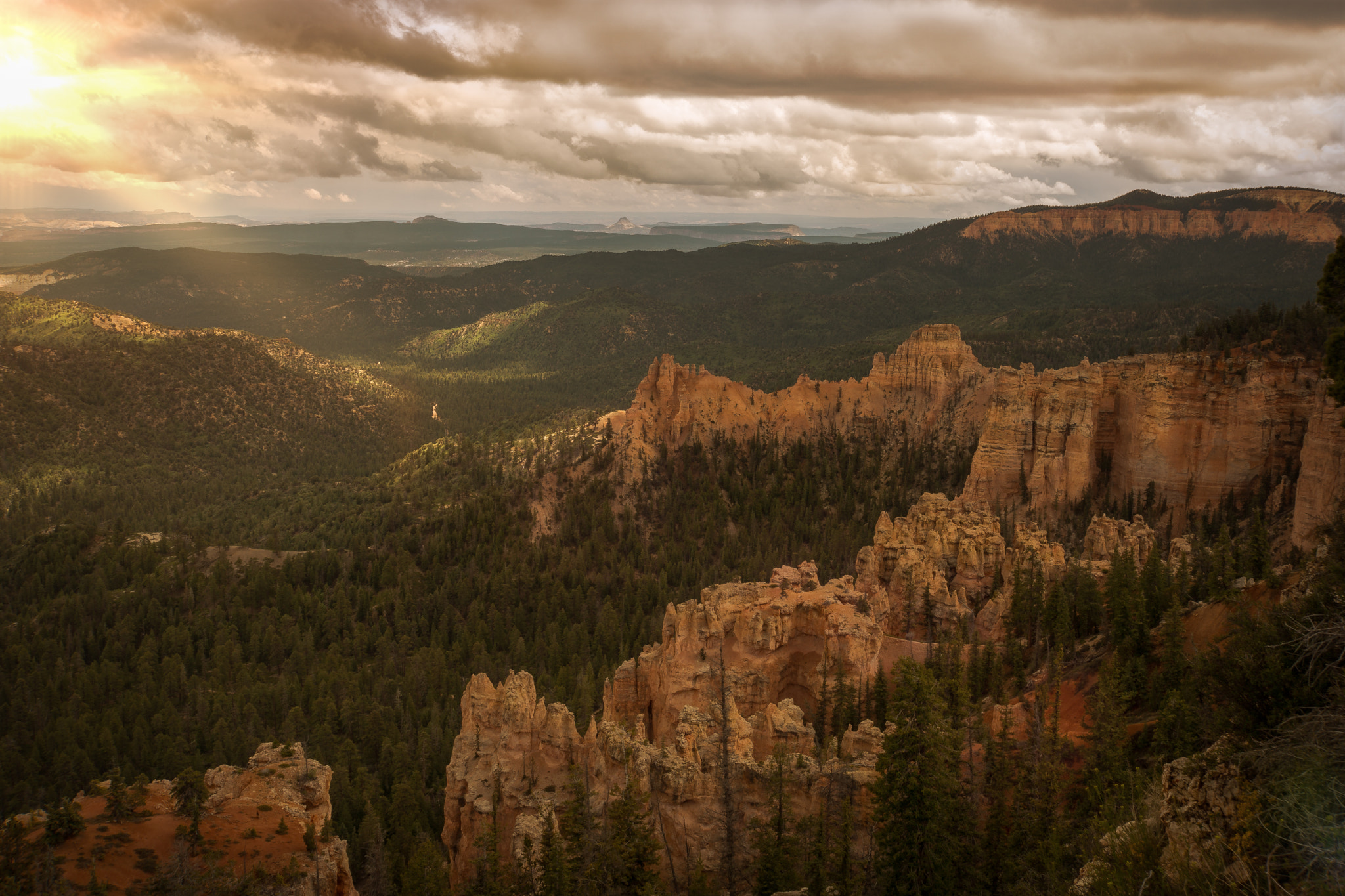 Sony a6000 + Sony E 18-200mm F3.5-6.3 OSS sample photo. Bryce canyon utah photography