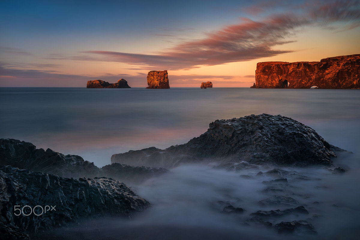 Sony a7R + Sony Vario-Tessar T* FE 16-35mm F4 ZA OSS sample photo. Dyrholaey sunrise photography