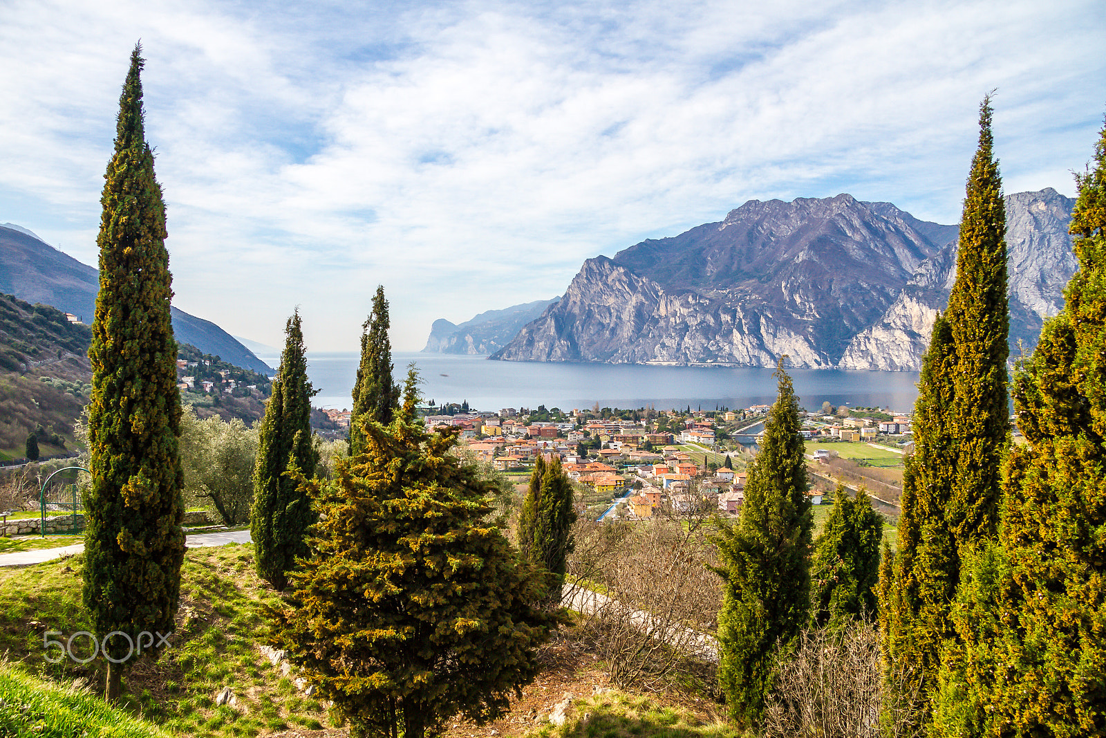 Canon EOS 7D + Canon EF-S 17-85mm F4-5.6 IS USM sample photo. Beautiful view of garda lake from nago photography
