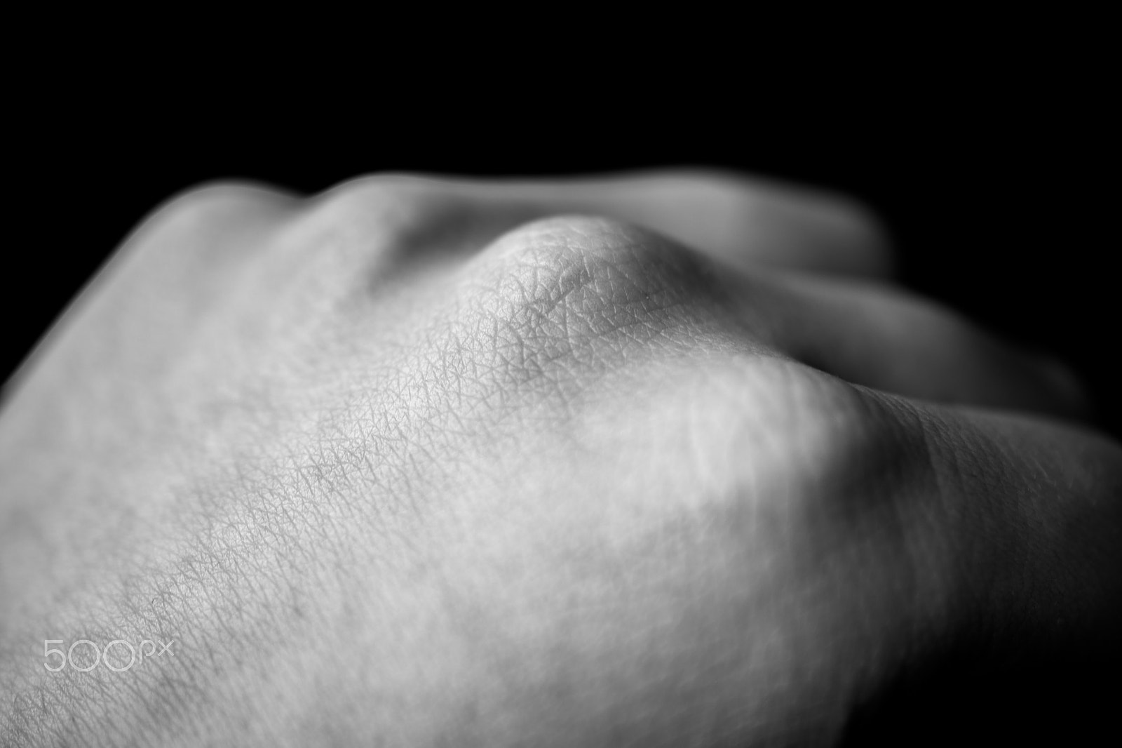 Nikon AF-S DX Micro Nikkor 40mm F2.8 sample photo. Skin photography