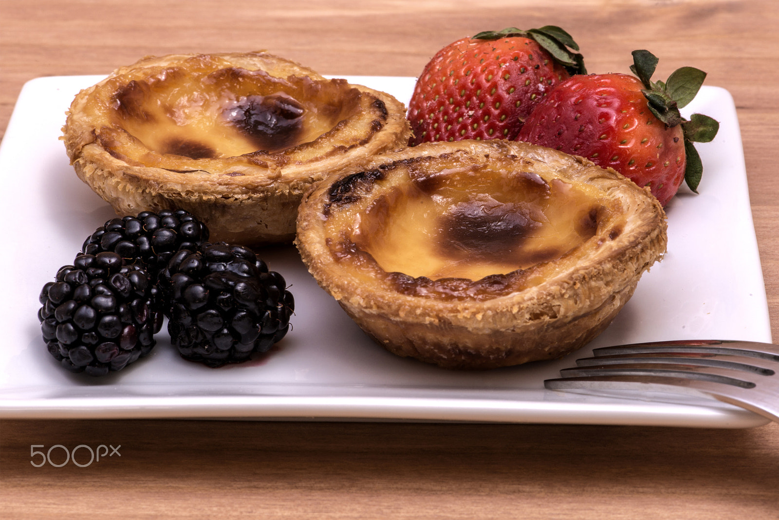 Nikon AF-S Micro-Nikkor 105mm F2.8G IF-ED VR sample photo. Custard and fruit photography