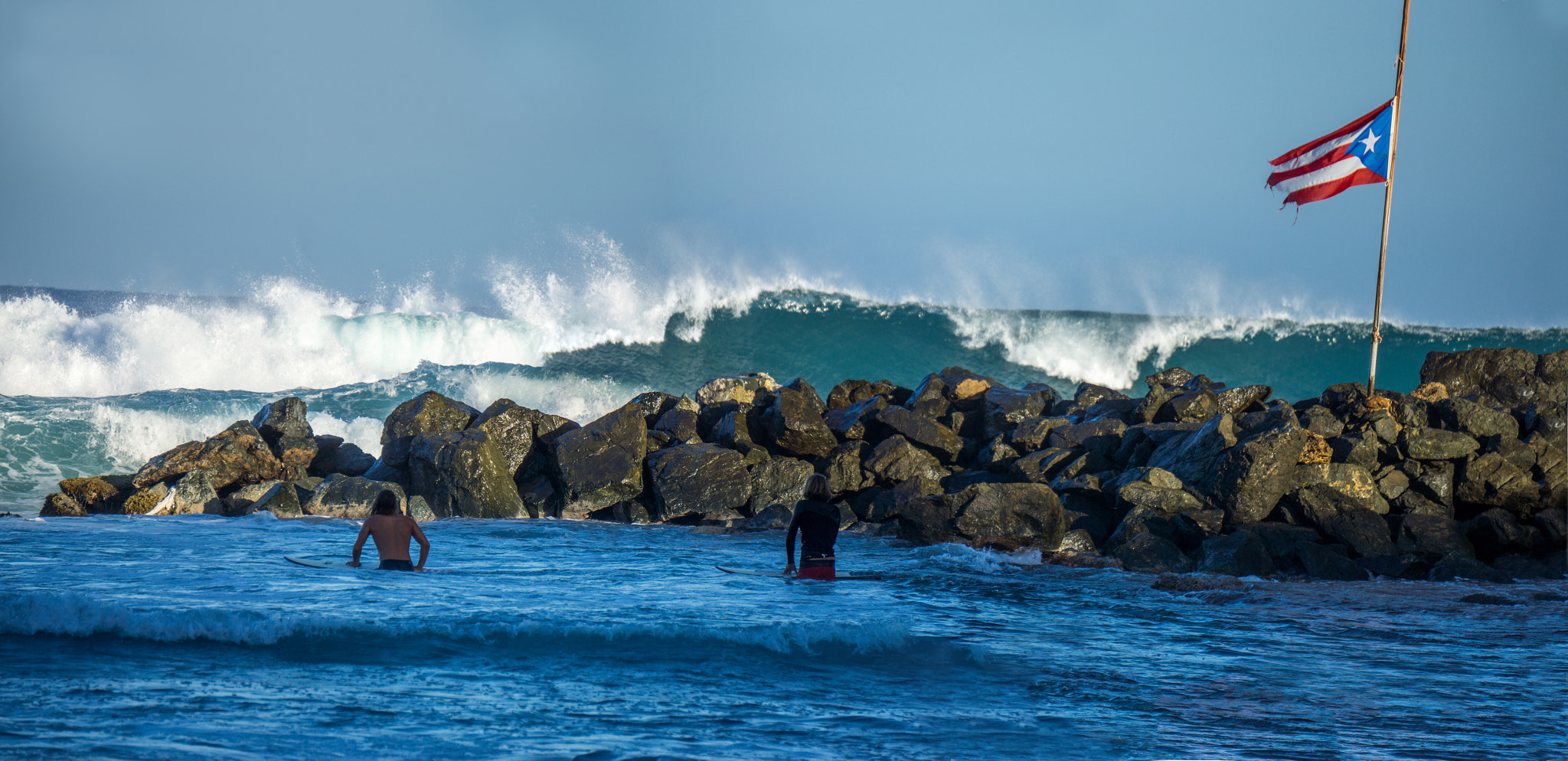 Sony Alpha NEX-7 + Sony E 55-210mm F4.5-6.3 OSS sample photo. Start of the surf day photography